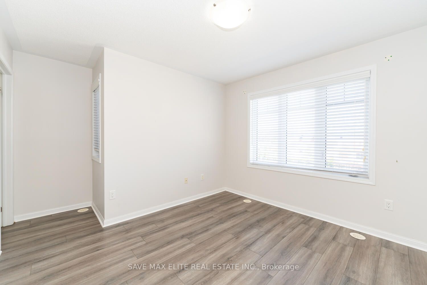 6020 Derry Road, #17