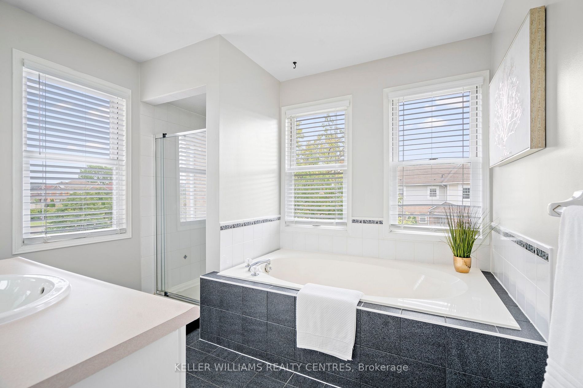 63 Wickstead Crt, #33