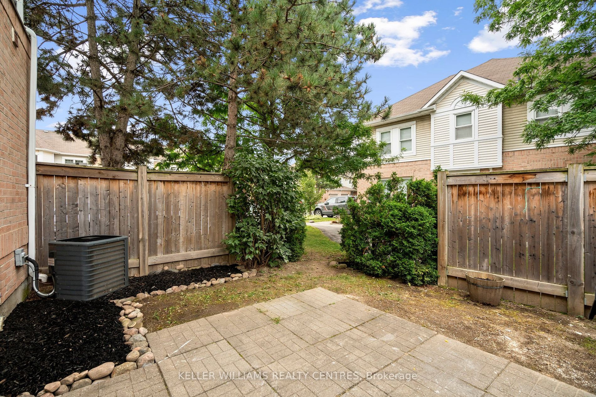 63 Wickstead Crt, #33