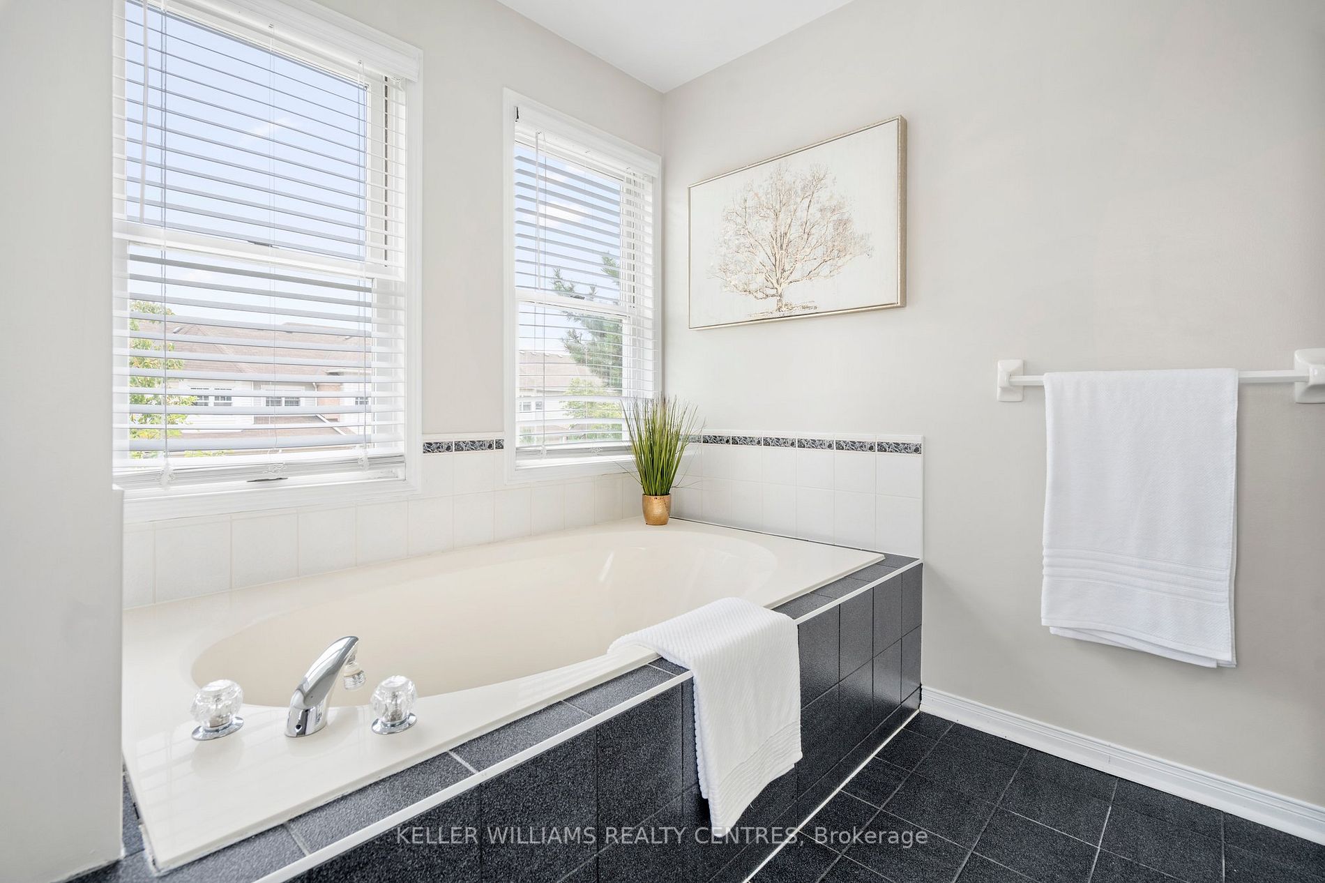 63 Wickstead Crt, #33