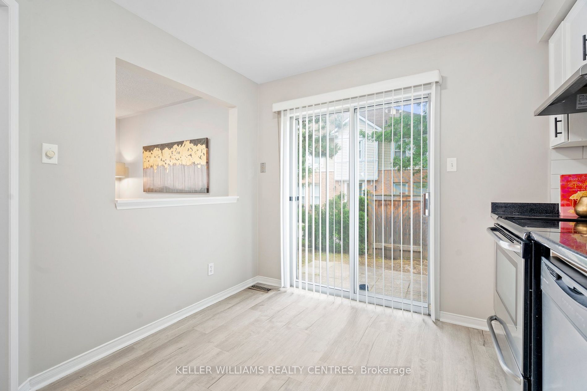 63 Wickstead Crt, #33