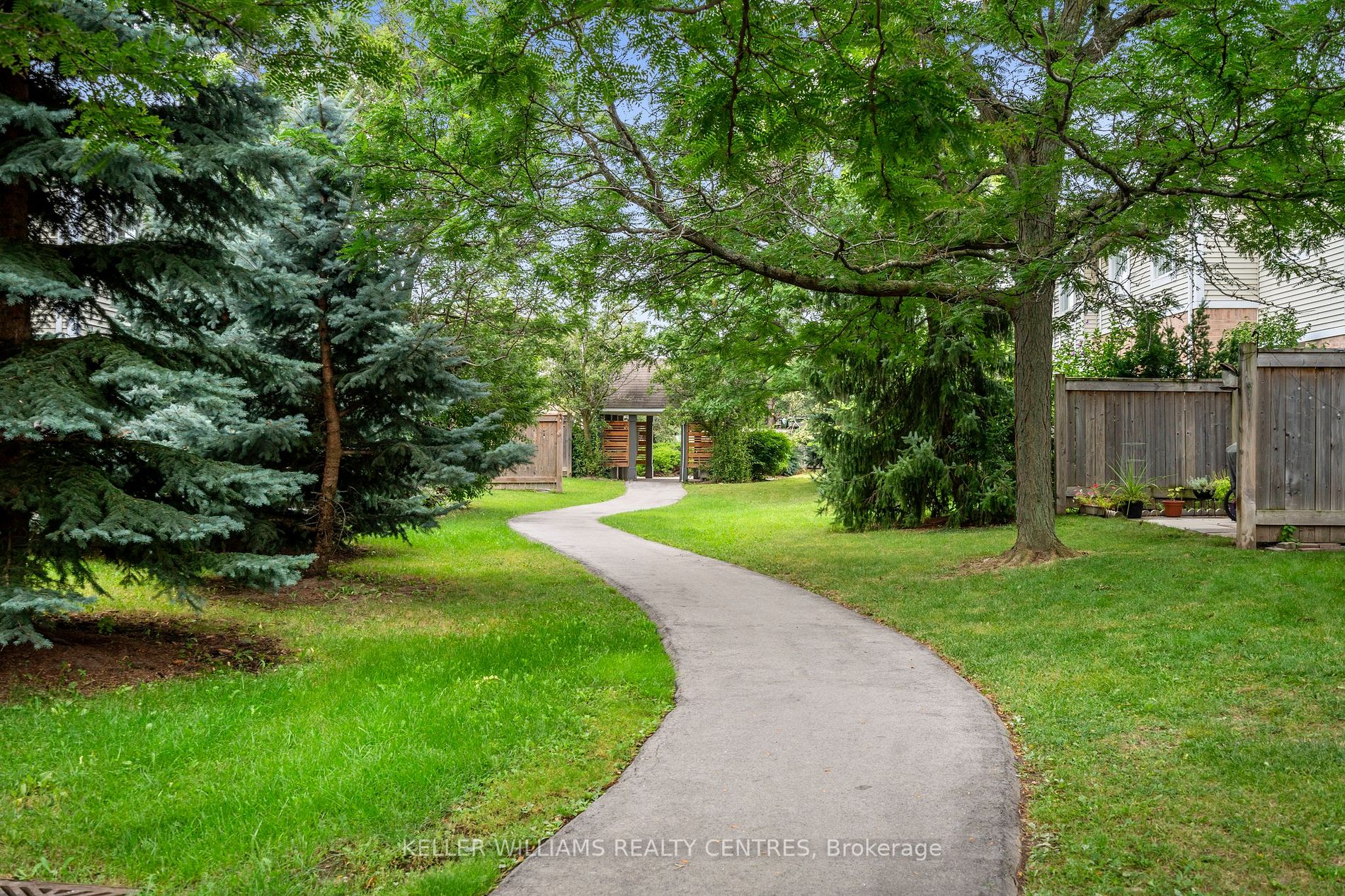 63 Wickstead Crt, #33