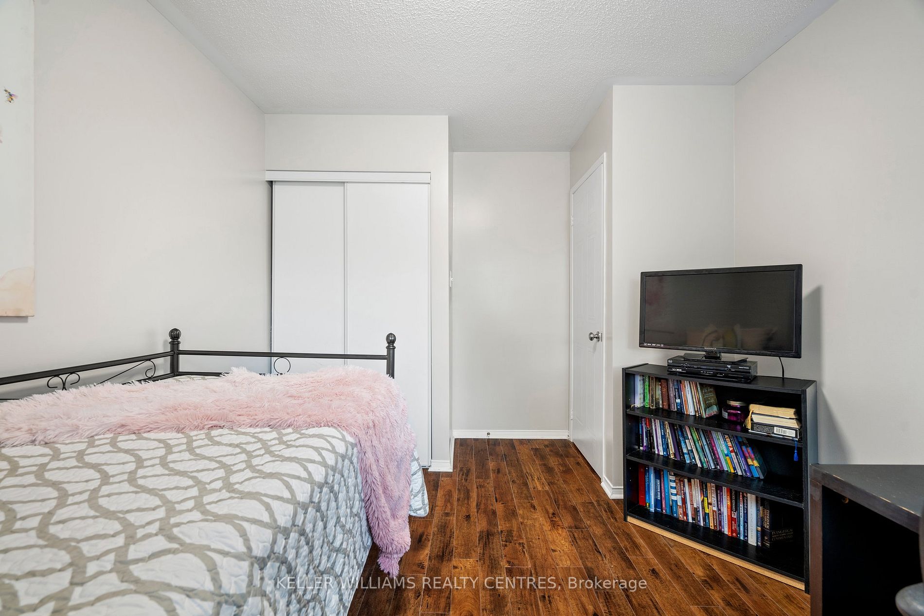 63 Wickstead Crt, #33