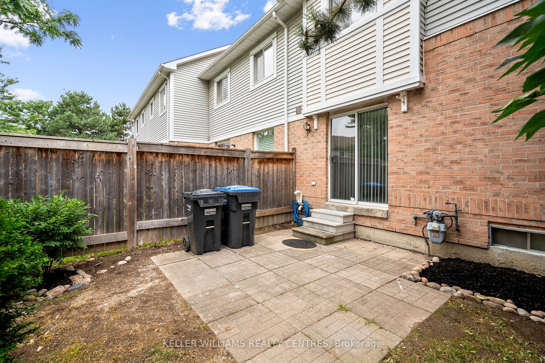 63 Wickstead Crt, #33