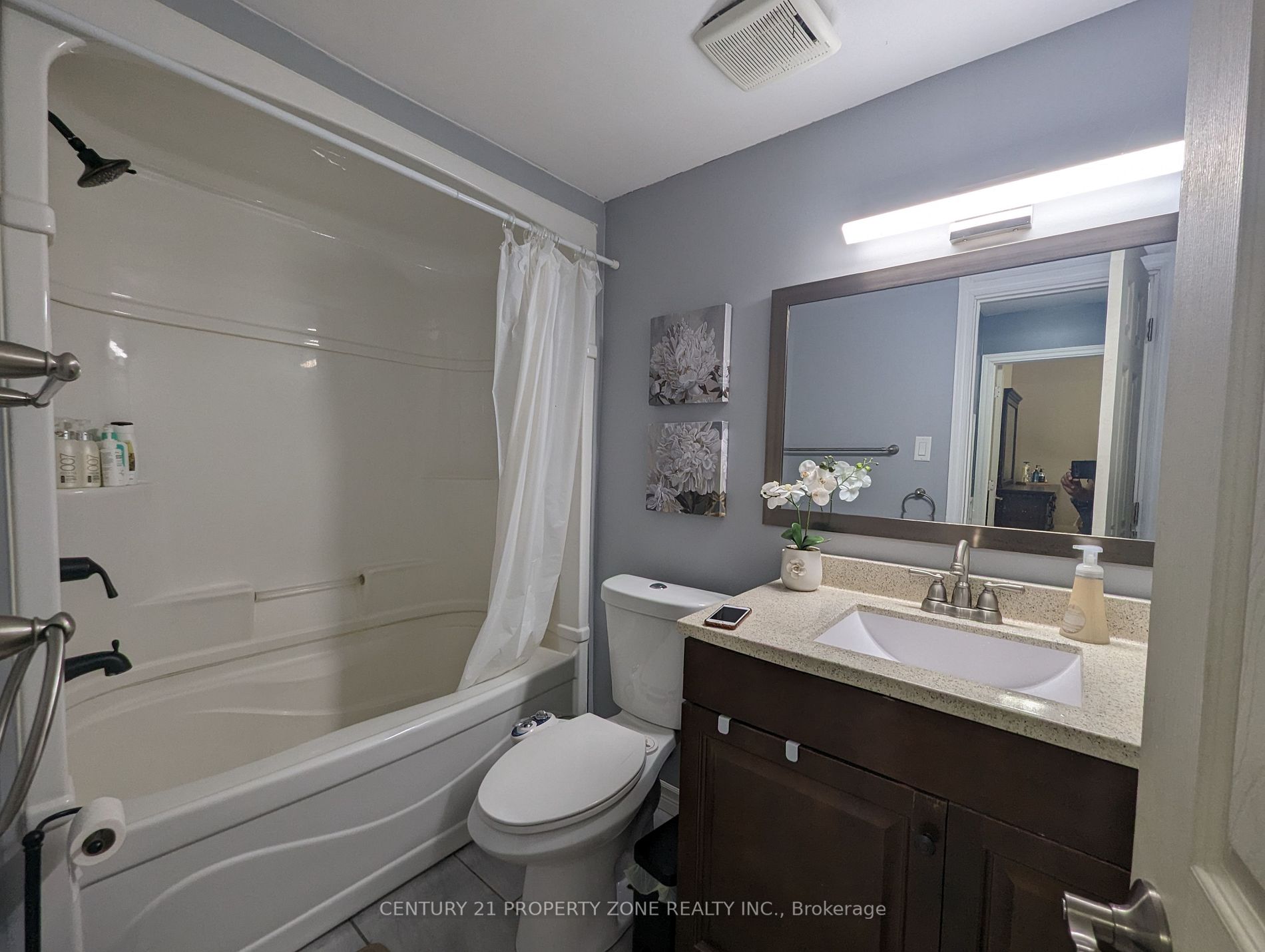 122 Earnscliffe Circ