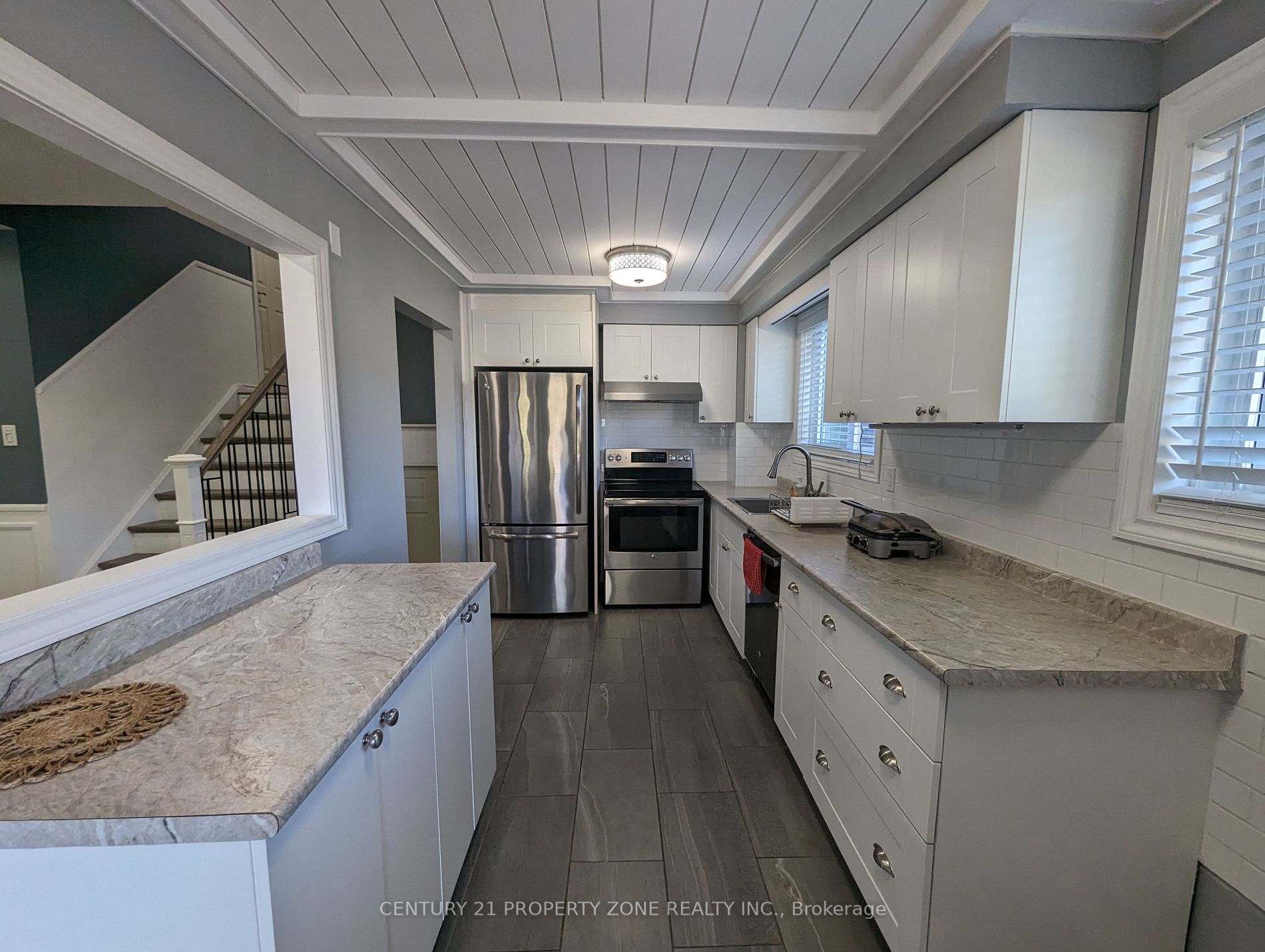 122 Earnscliffe Circ