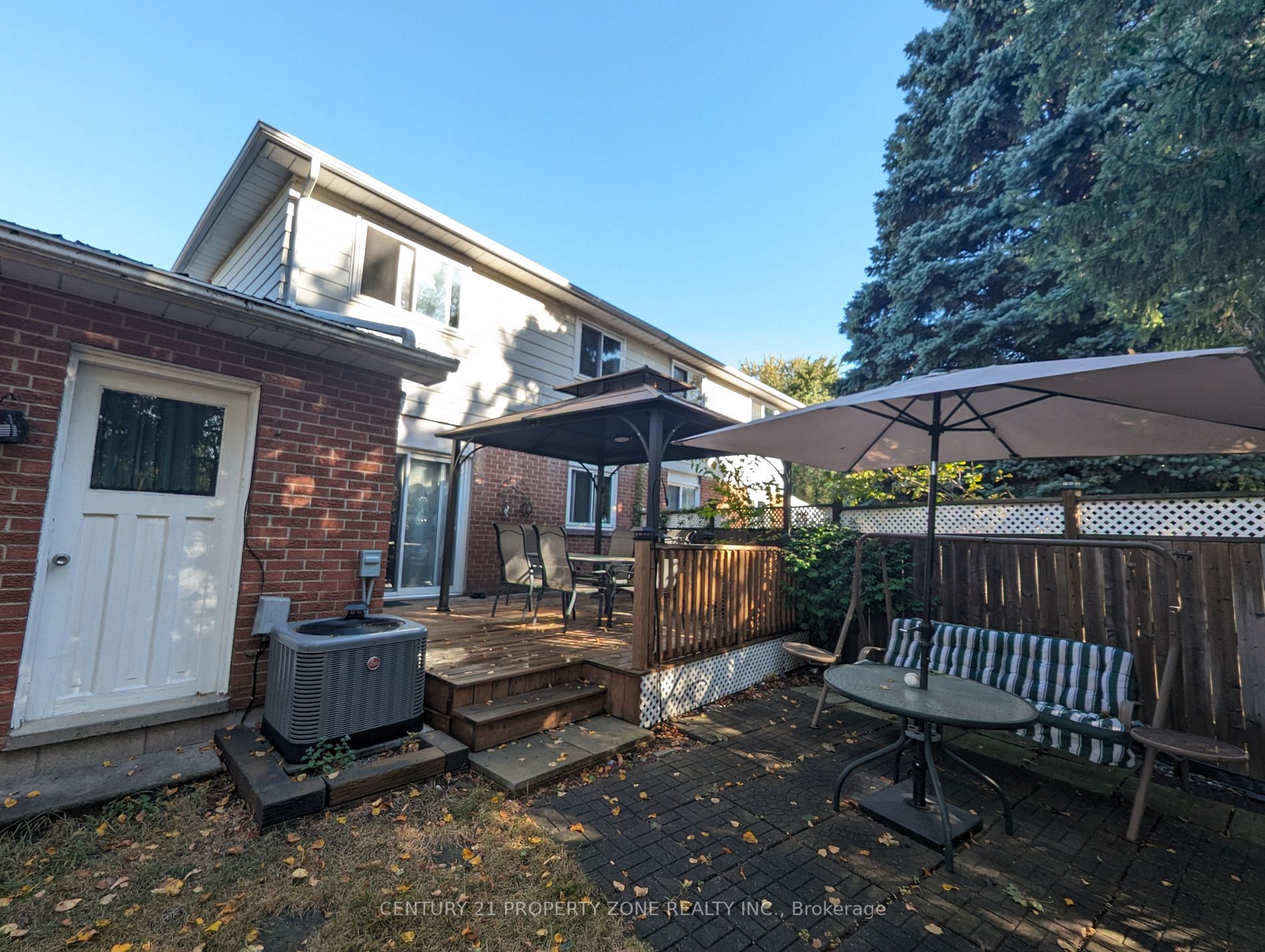 122 Earnscliffe Circ