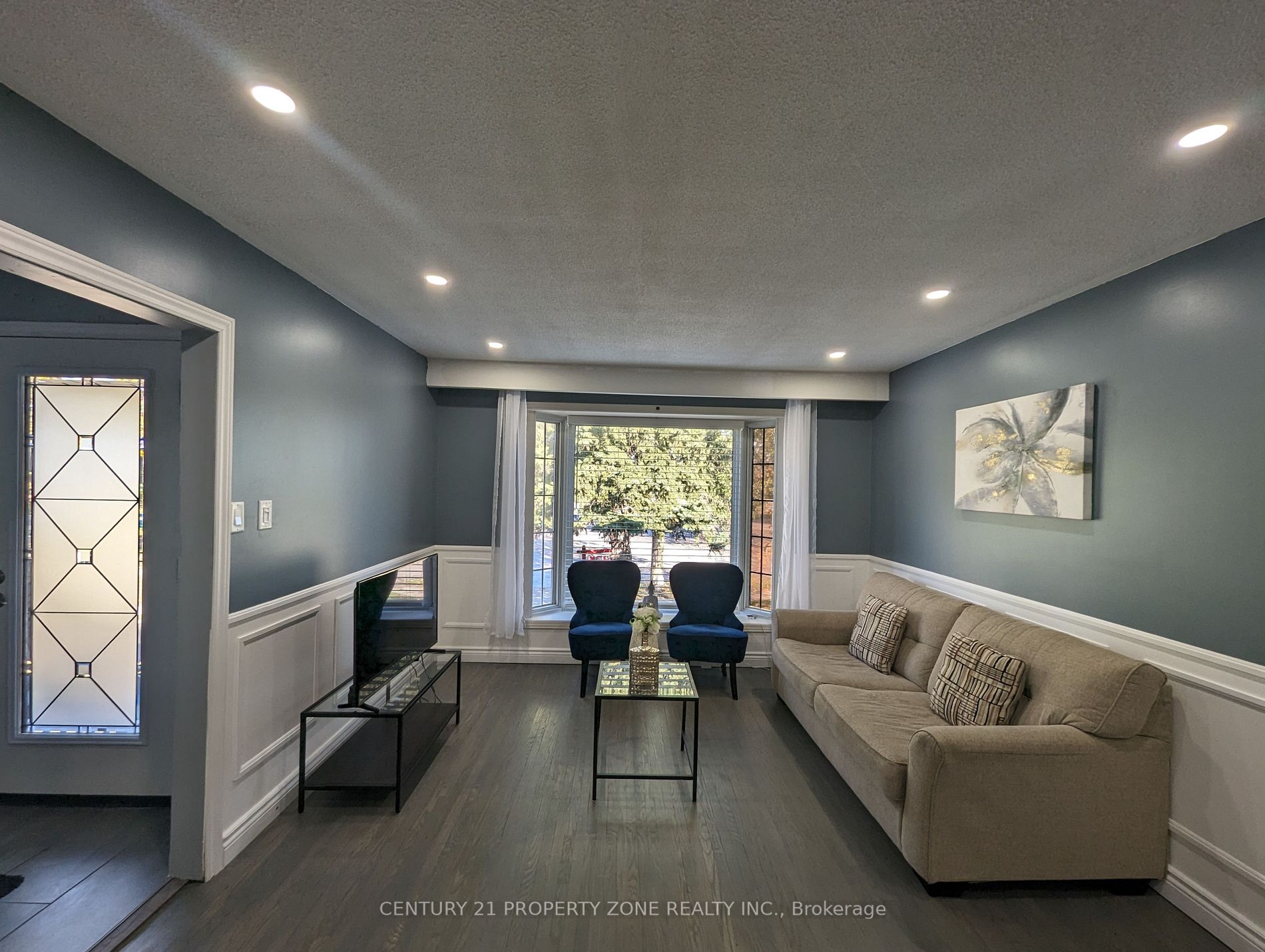 122 Earnscliffe Circ