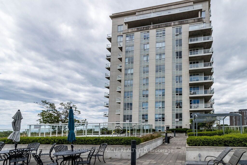 3865 Lake Shore Blvd W, #408