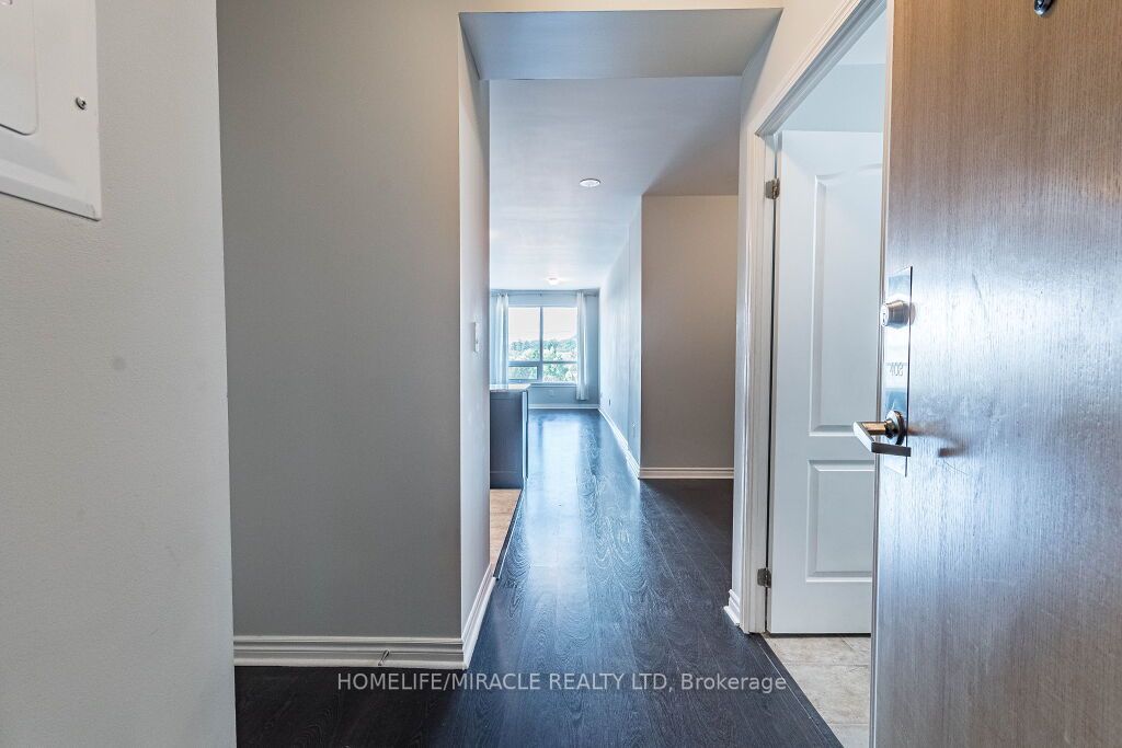 3865 Lake Shore Blvd W, #408