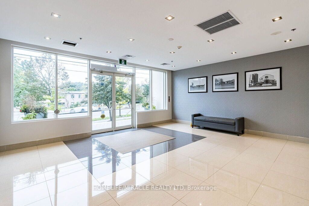 3865 Lake Shore Blvd W, #408