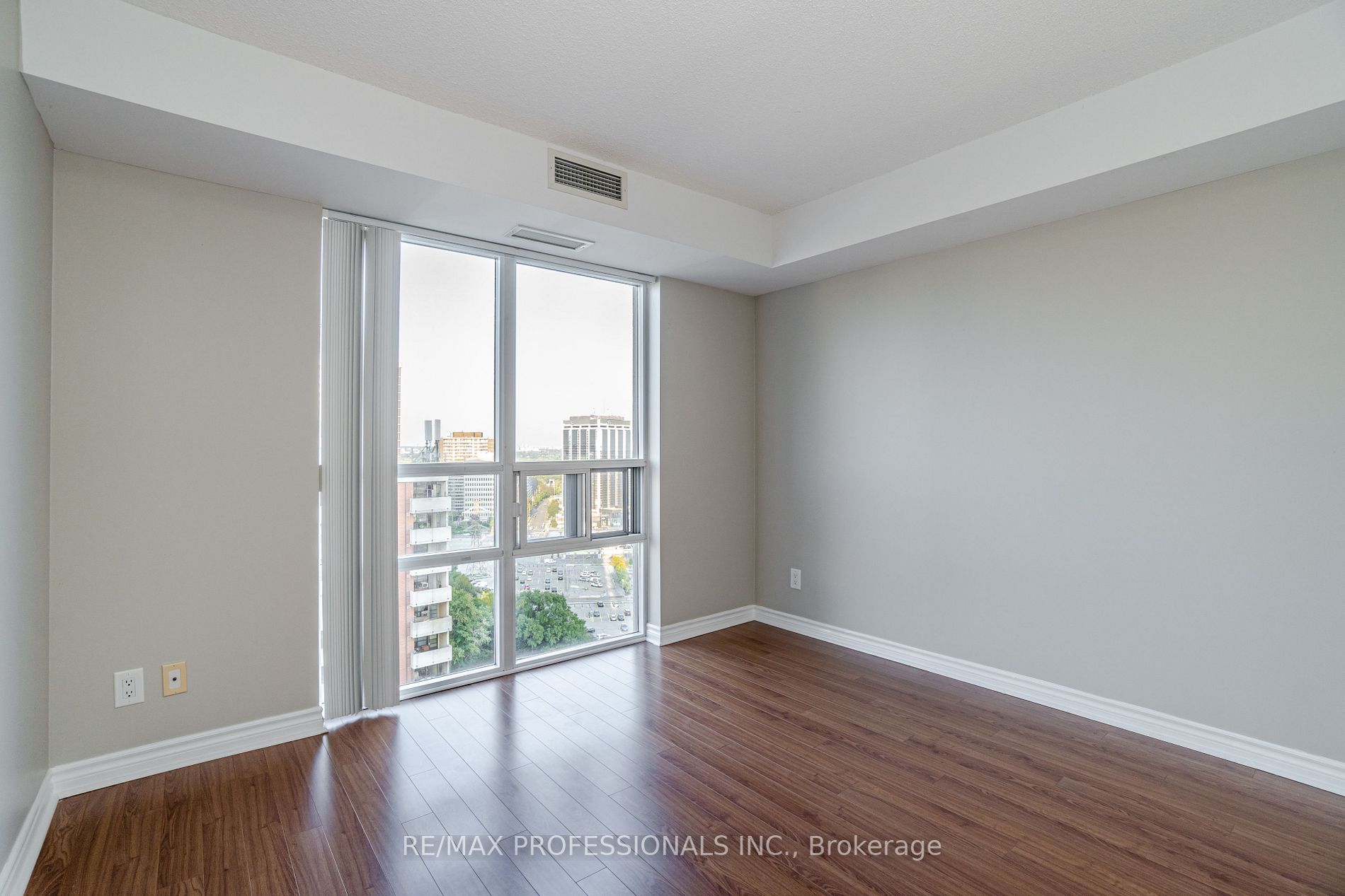 5 Michael Power Pl, #2102