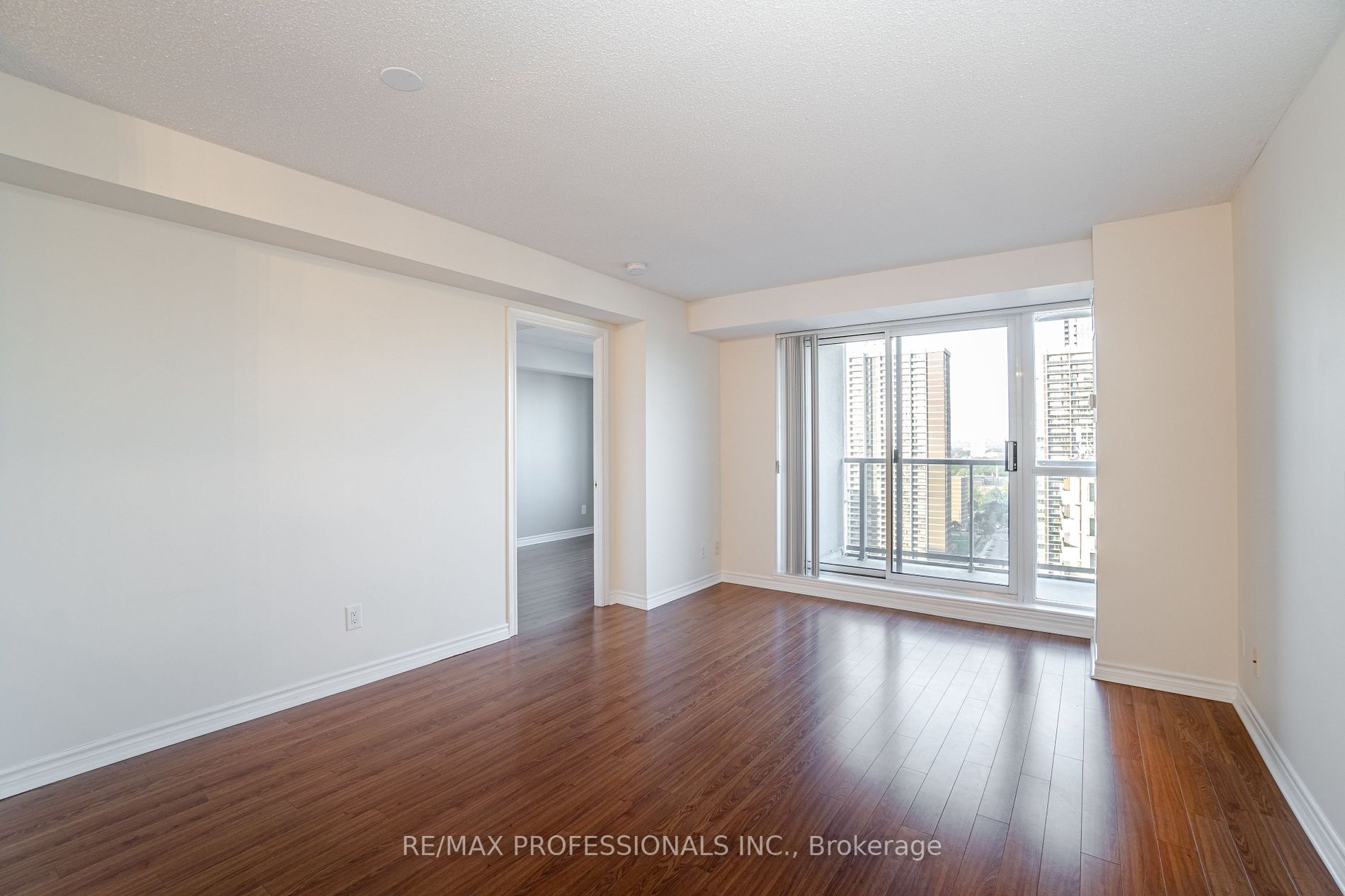5 Michael Power Pl, #2102