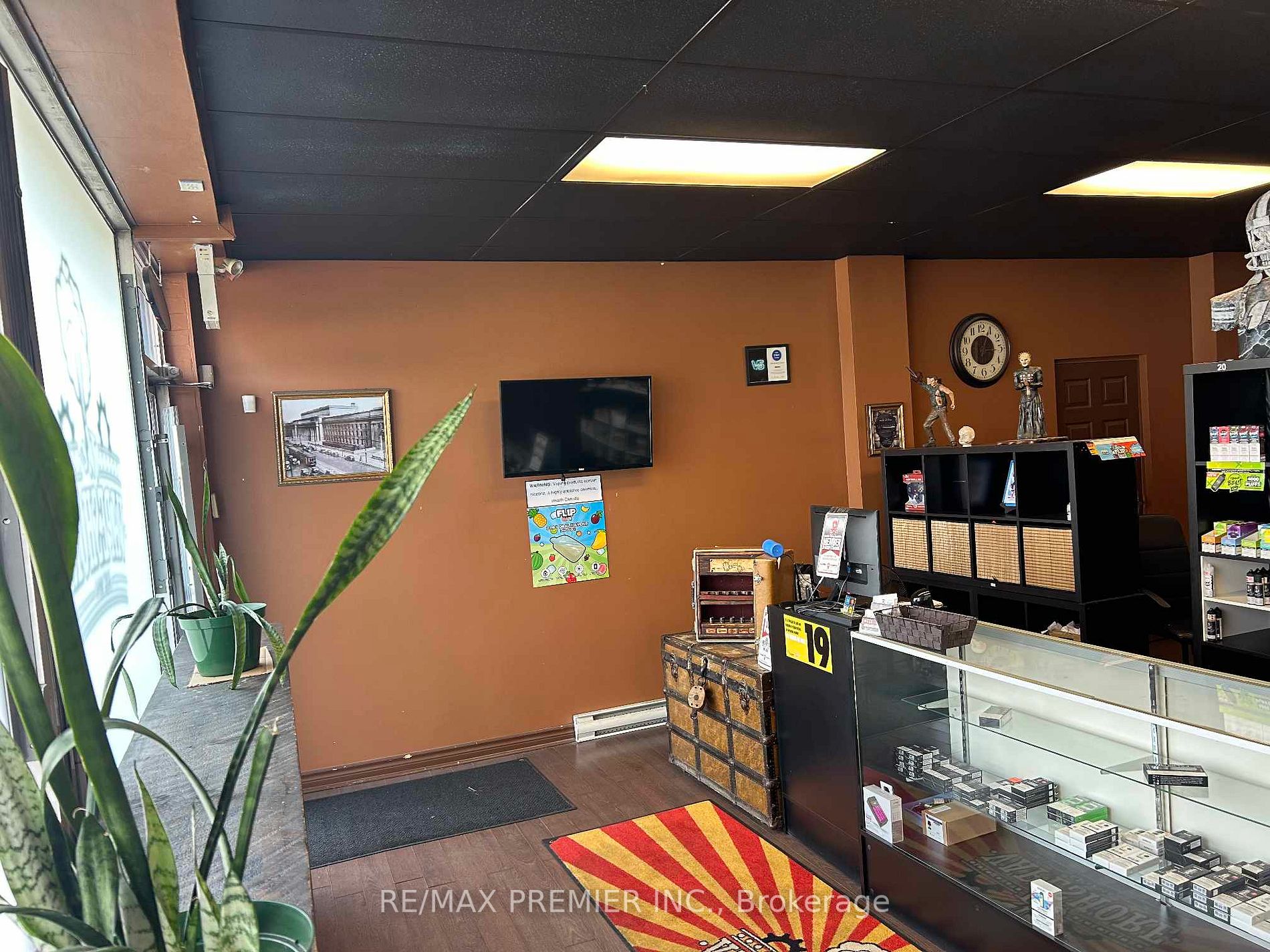 3783 Lakeshore Blvd W