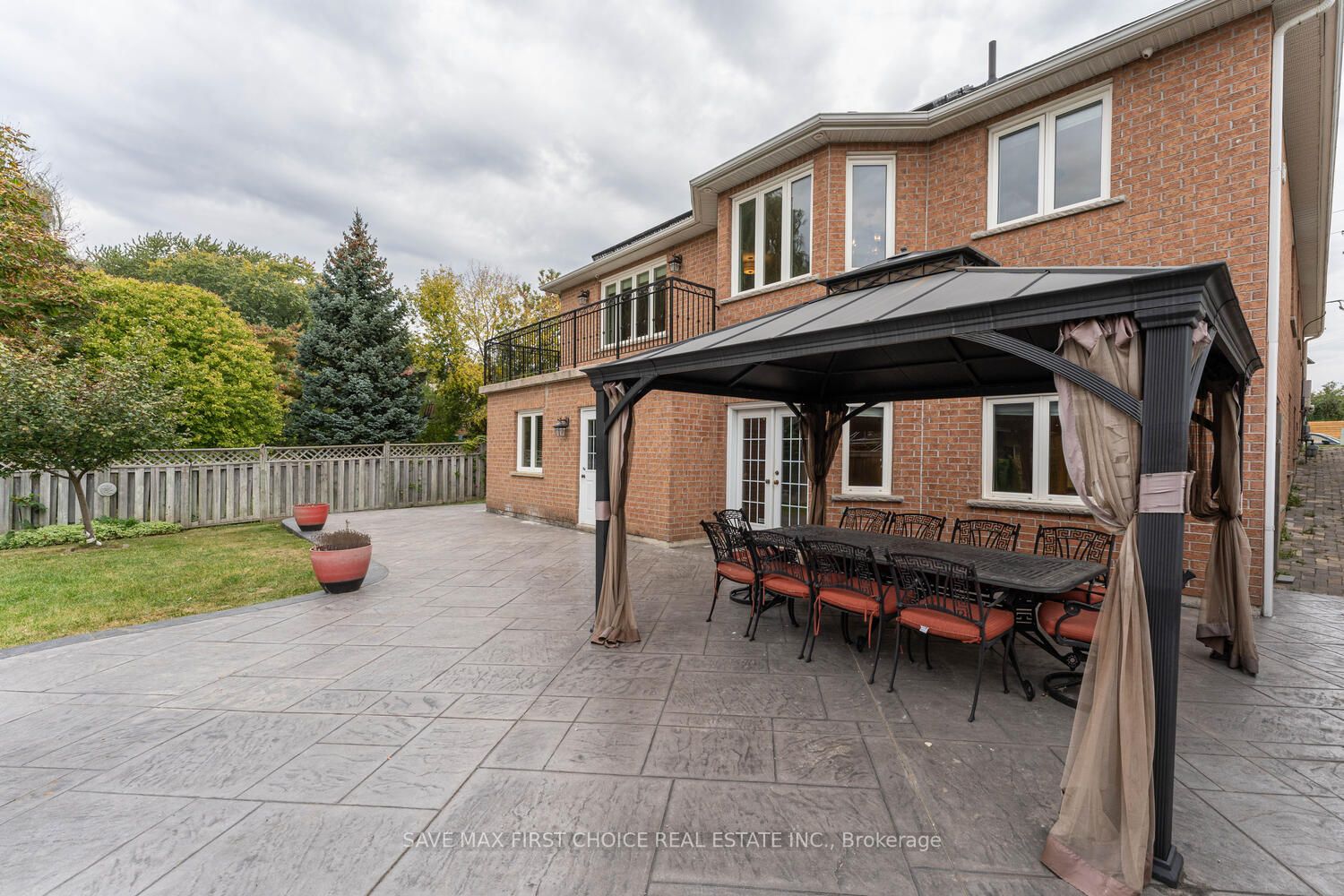 278 Hillside Dr