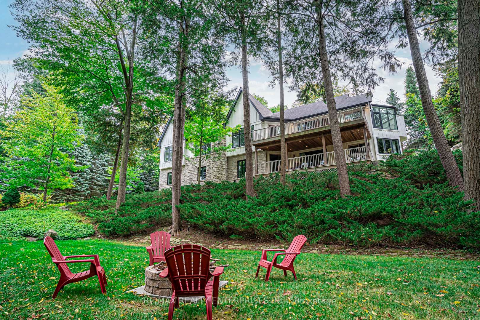 816 Meadow Wood Rd