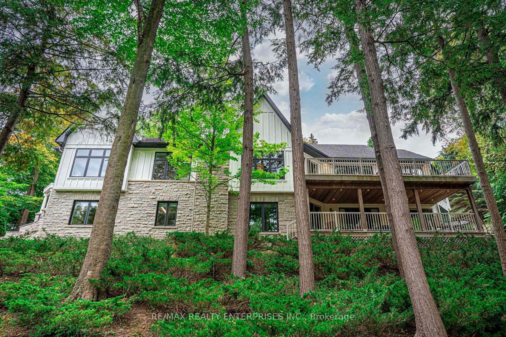 816 Meadow Wood Rd