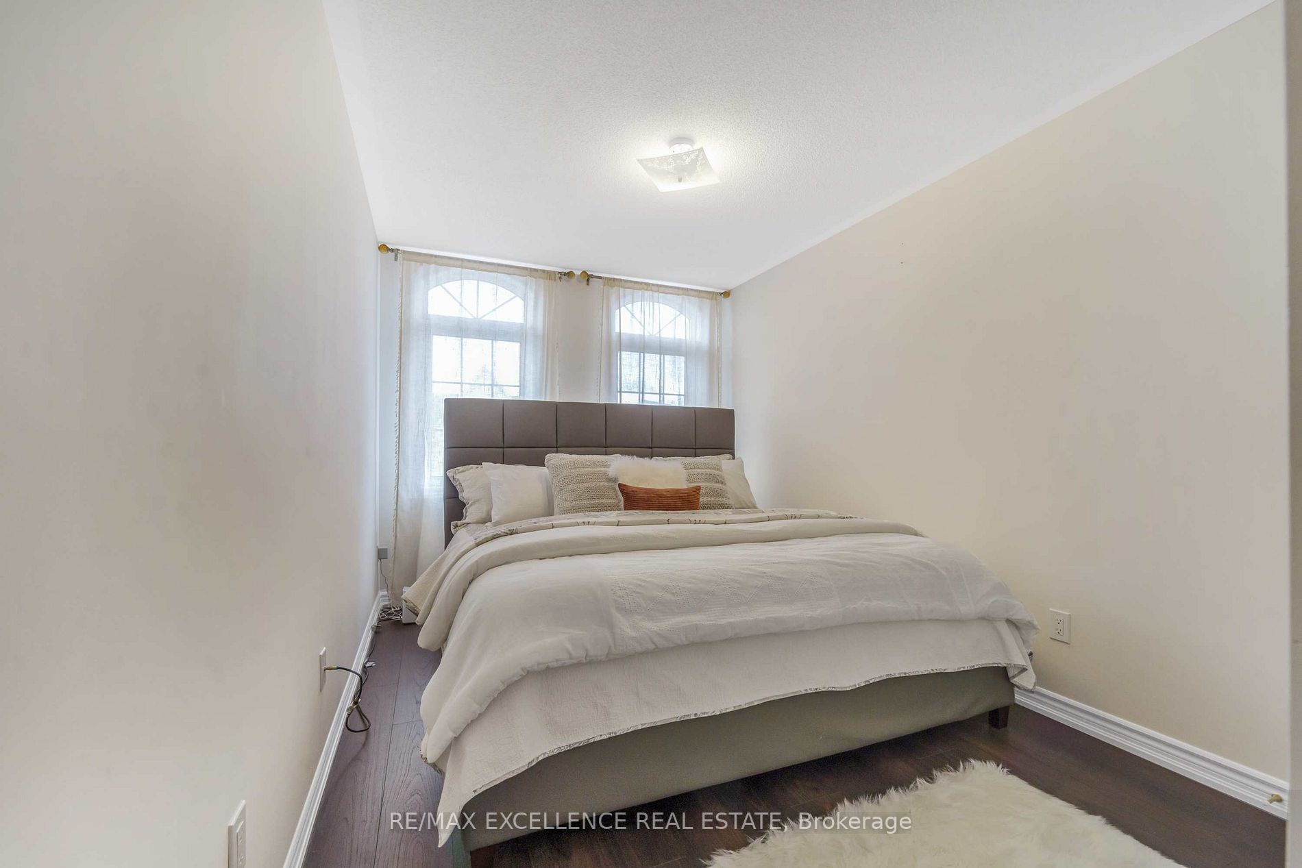 6 Sprucewood Road