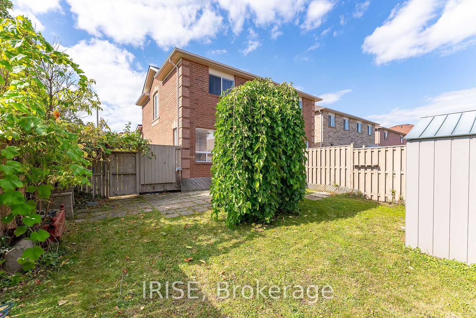 87 Lonestar Cres