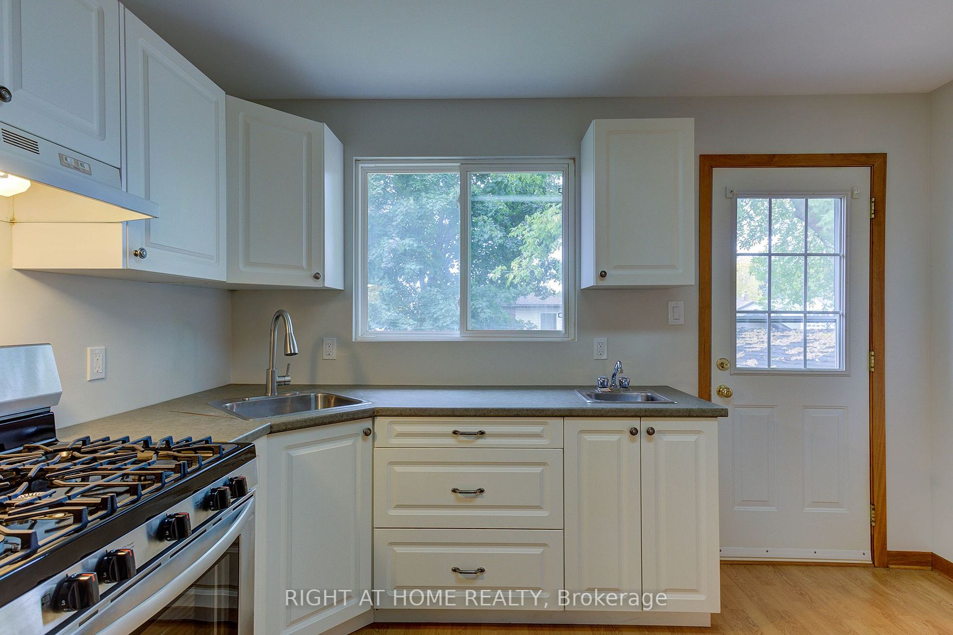 148 Edelwild Dr