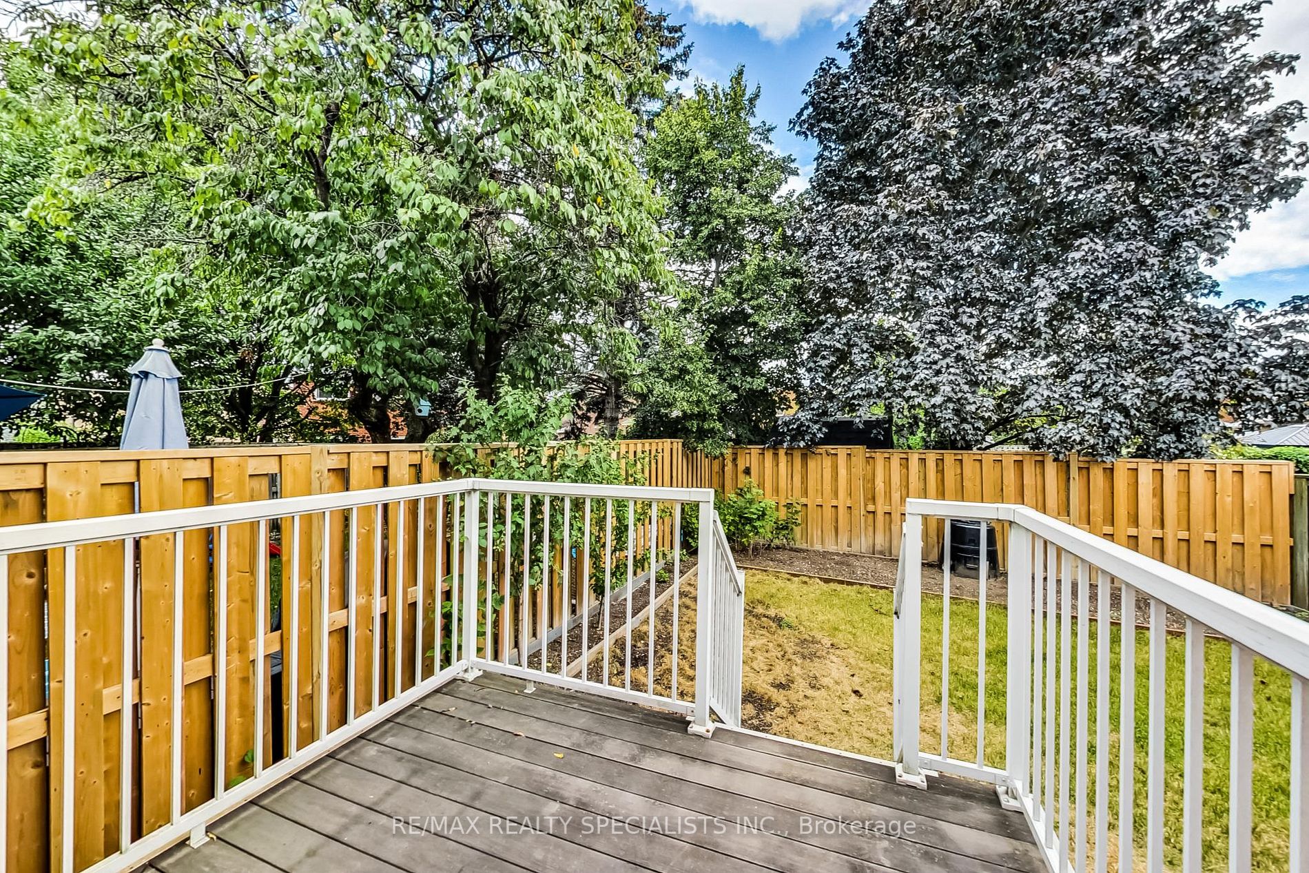 4389 Lee Dr