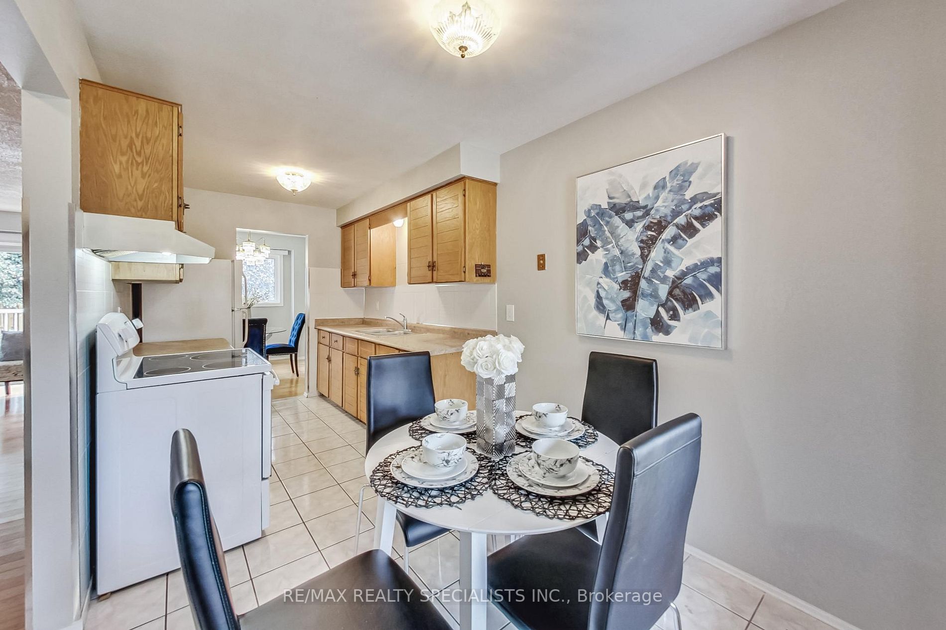 4389 Lee Dr