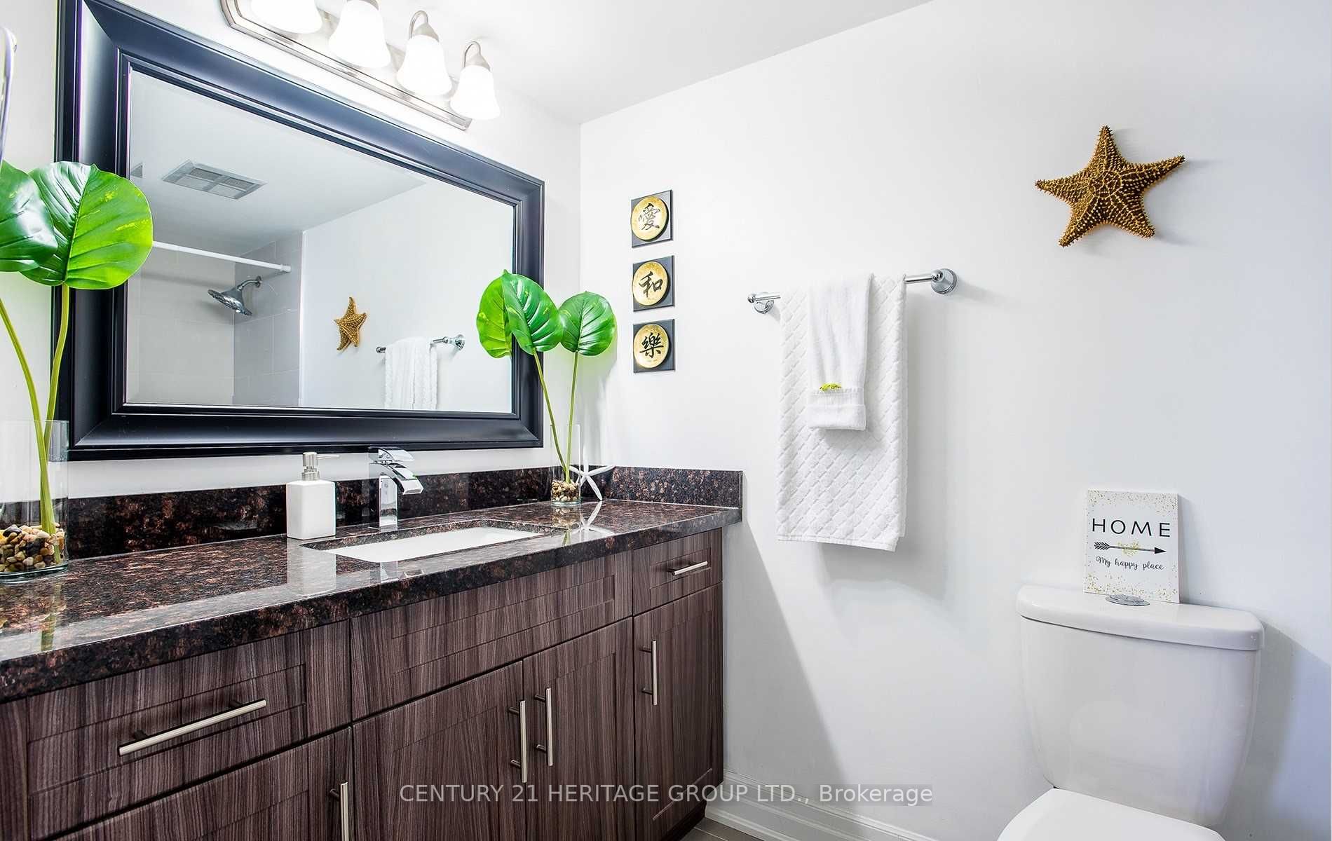 3650 Kaneff Cres, #2102