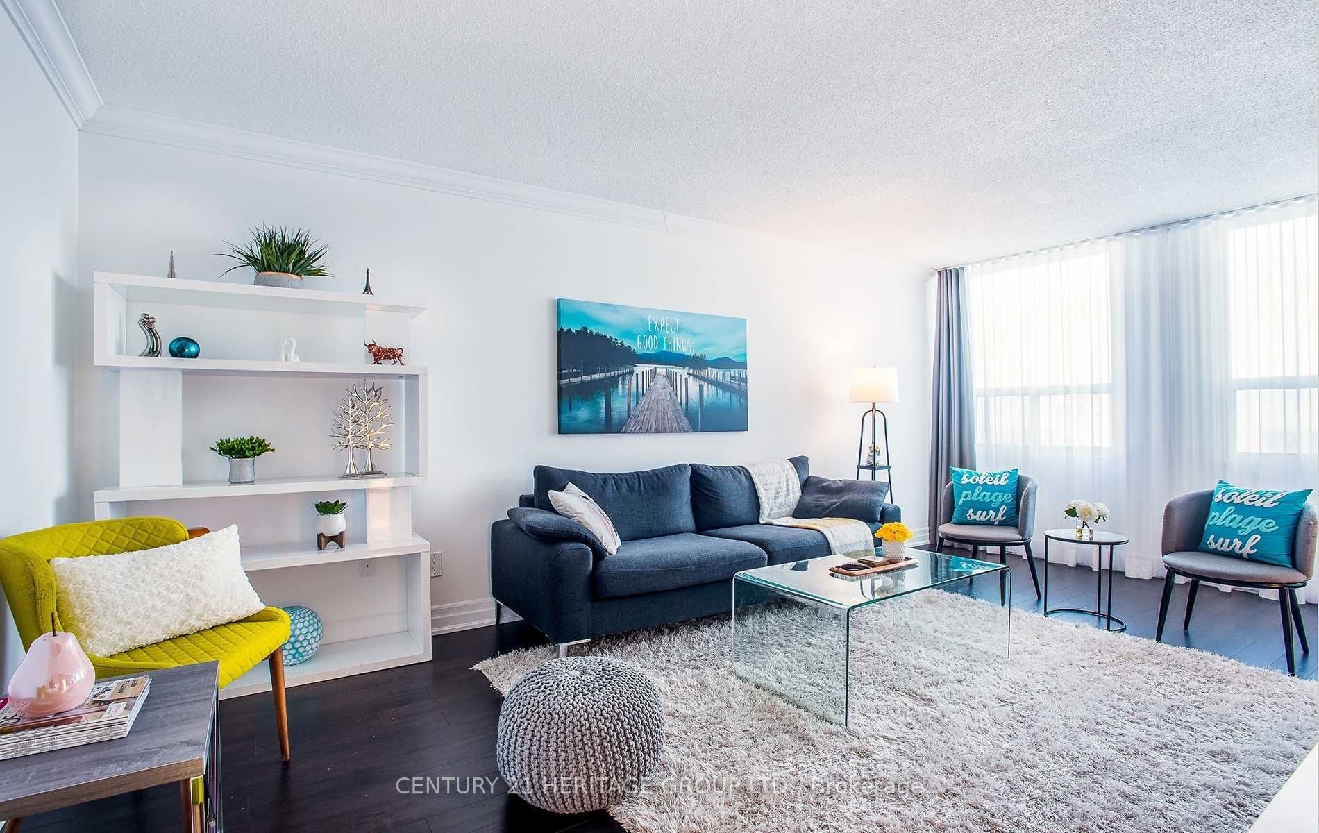 3650 Kaneff Cres, #2102