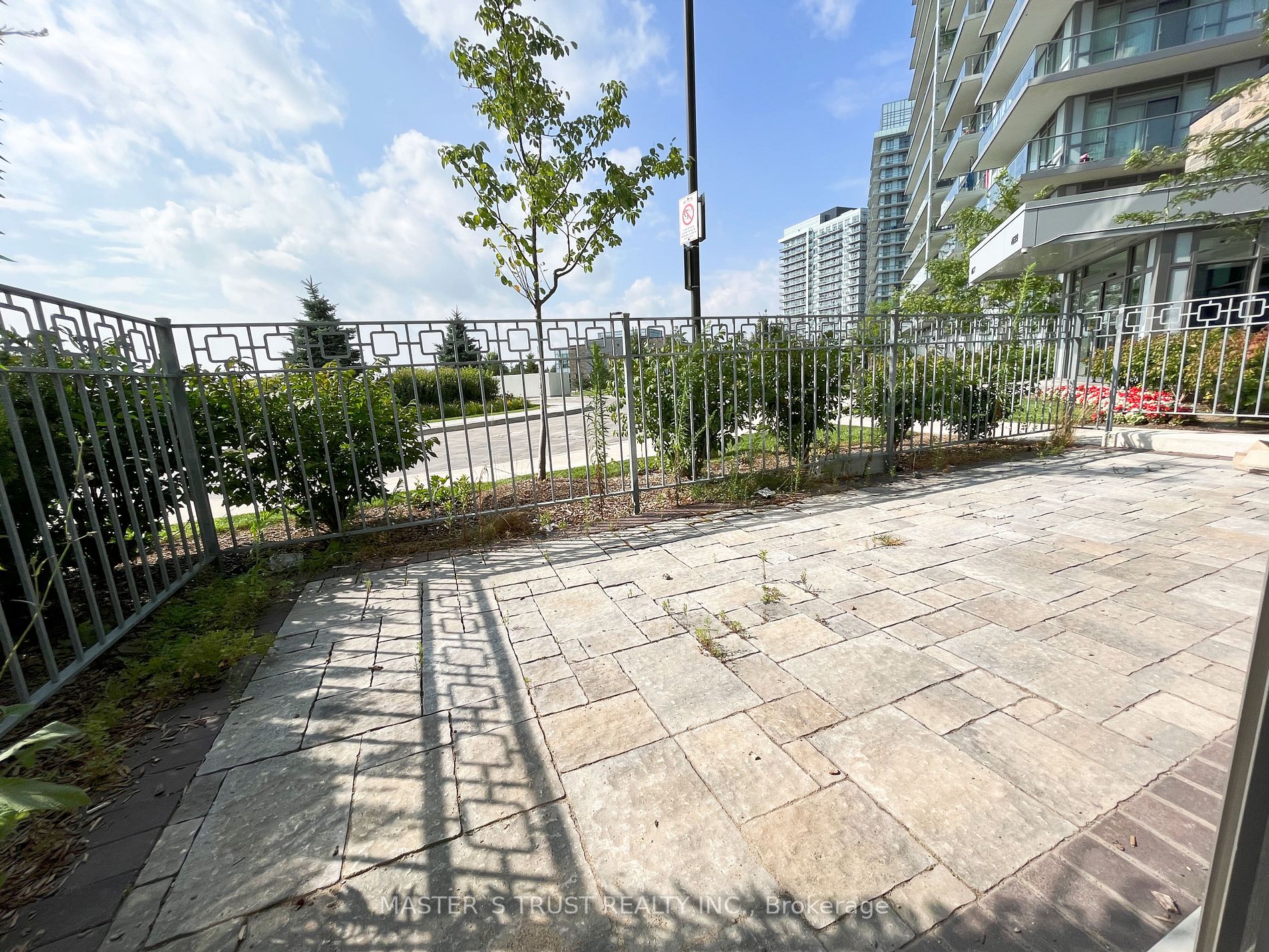 4699 Glen Erin Dr, #107