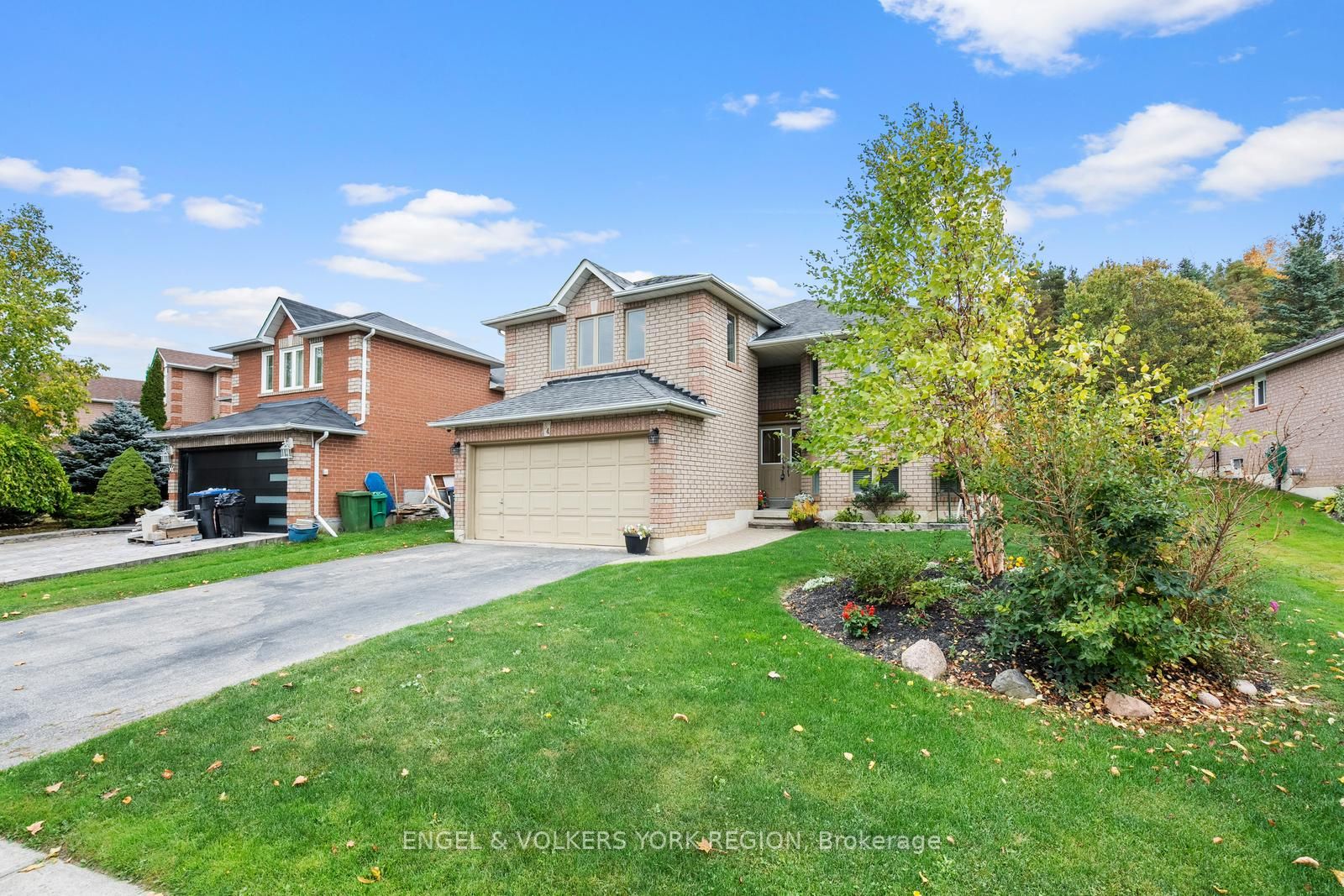 34 Sunkist Valley Road