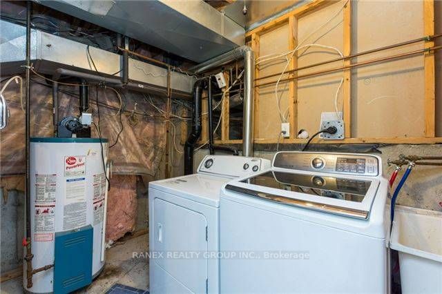 800 Dundas St W, #8