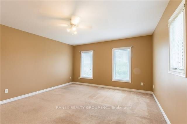 800 Dundas St W, #8