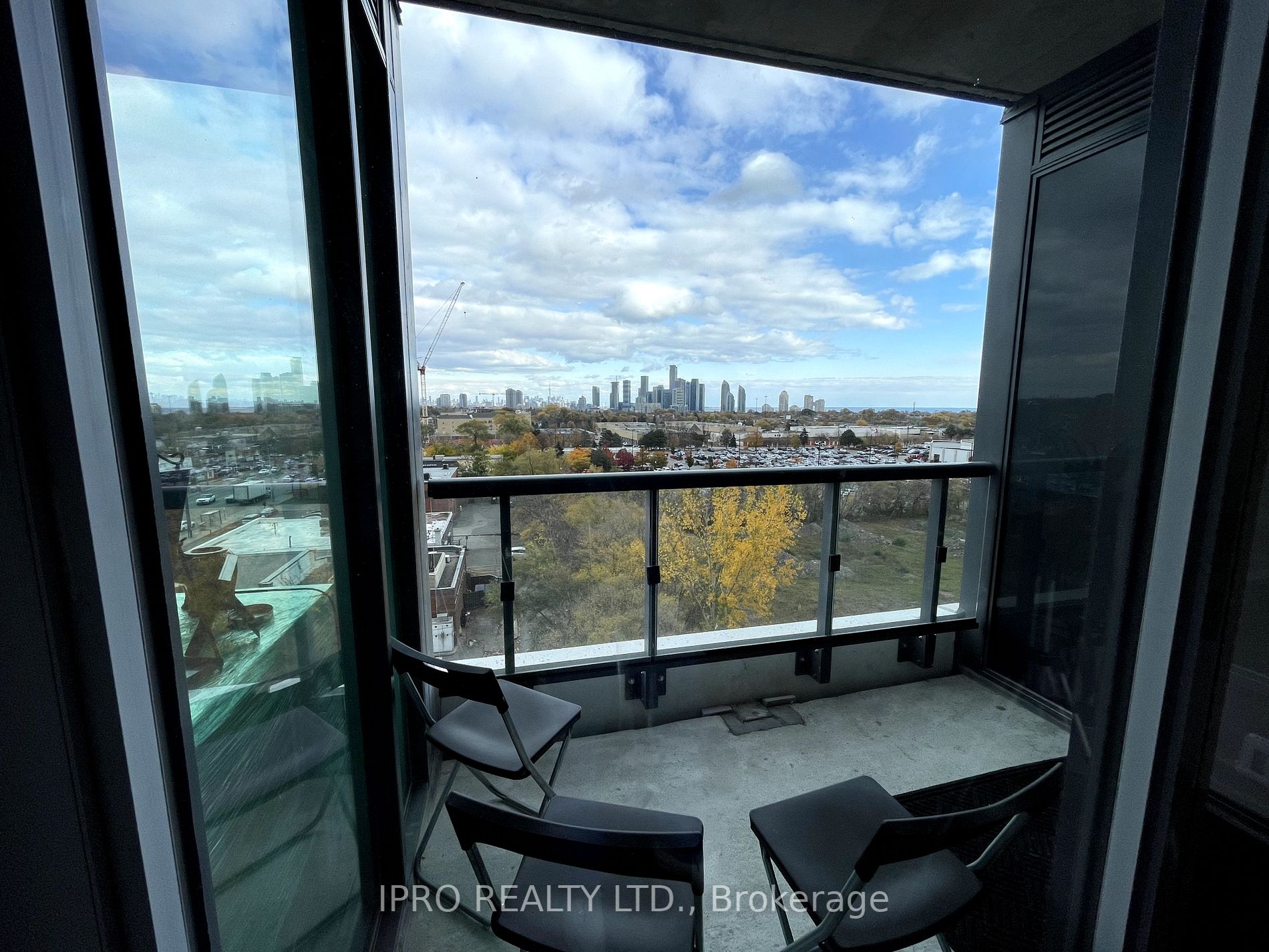 859 The Queensway, #601