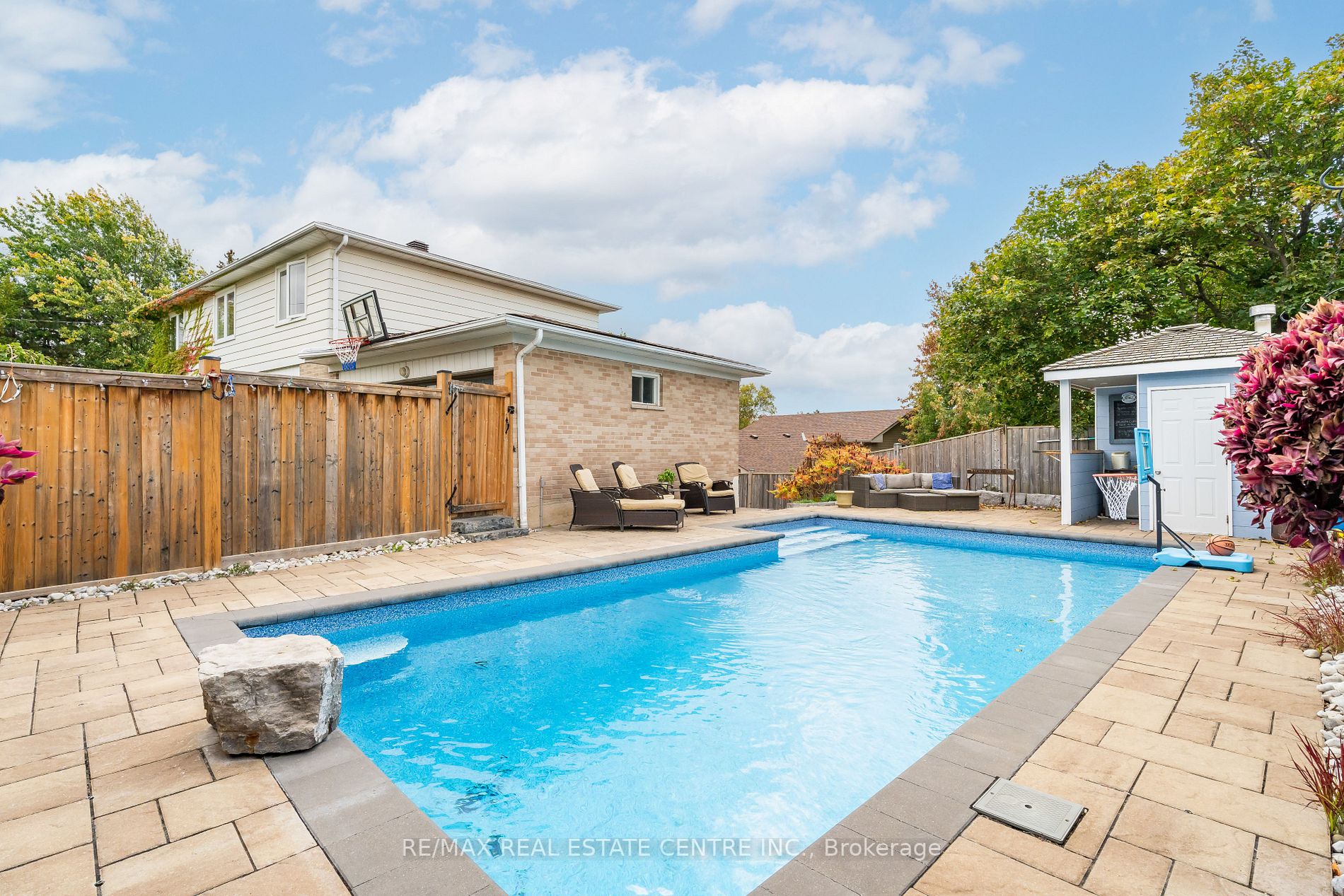116 Rexway Drive