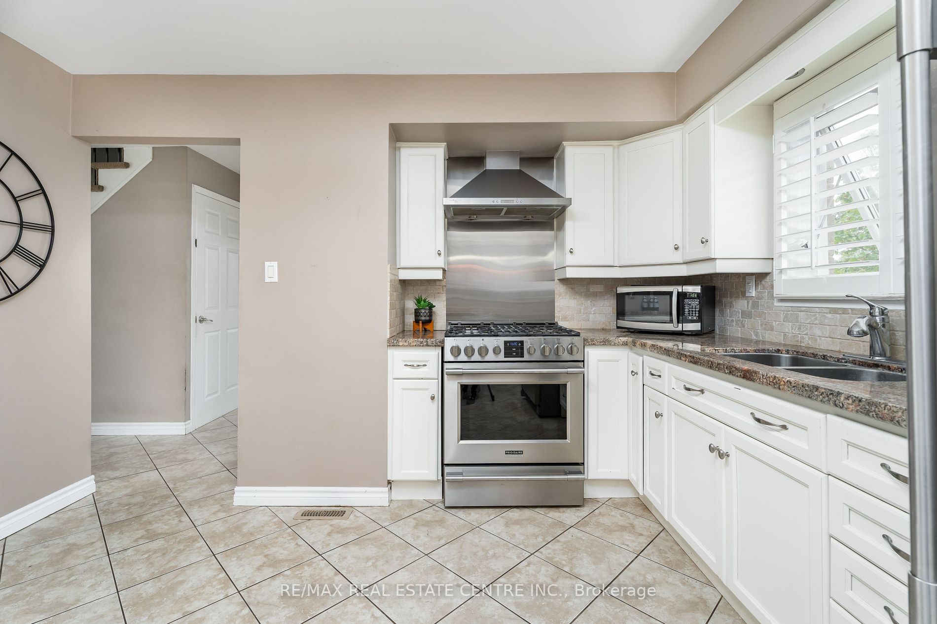116 Rexway Drive