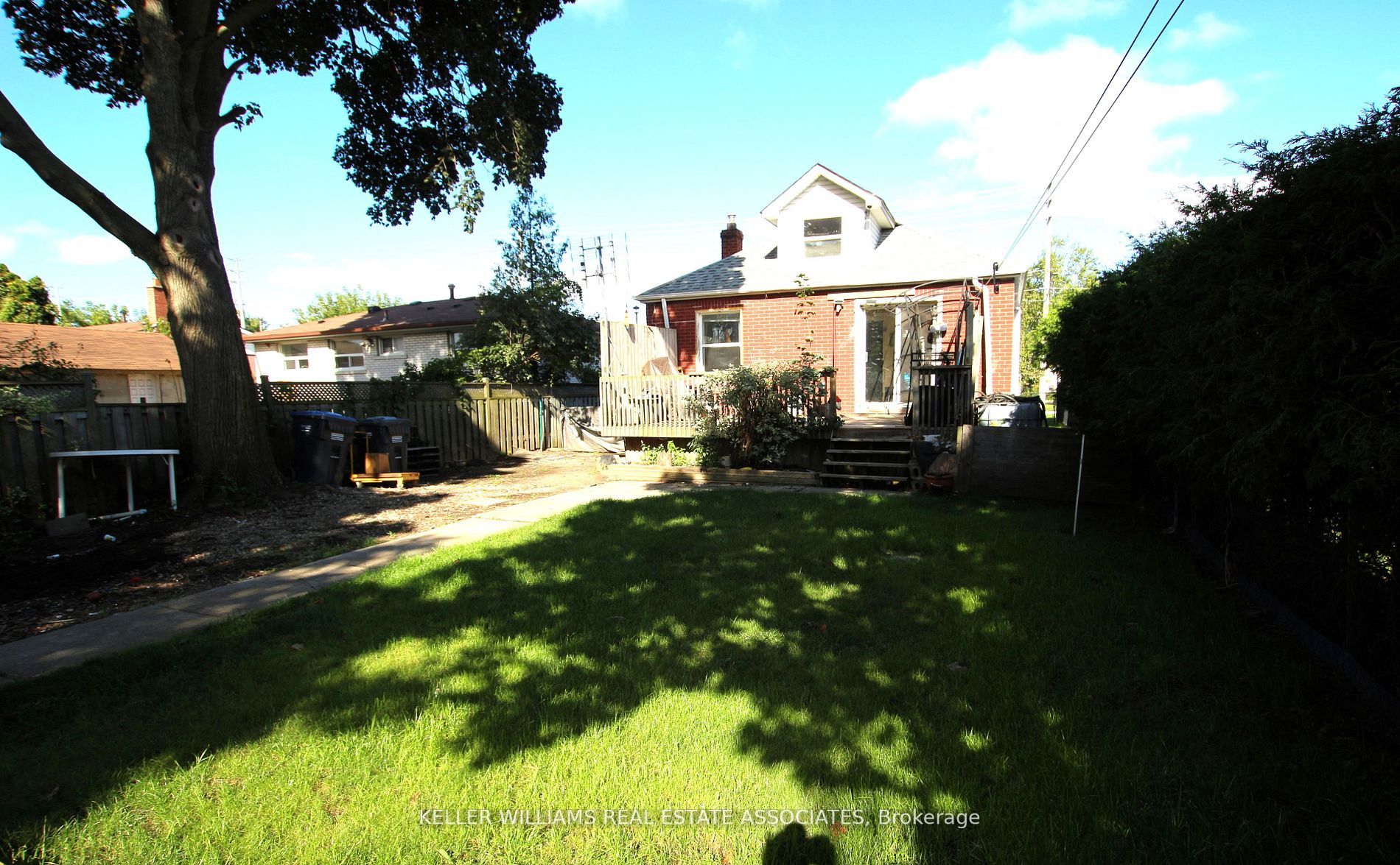 392 Marf Ave