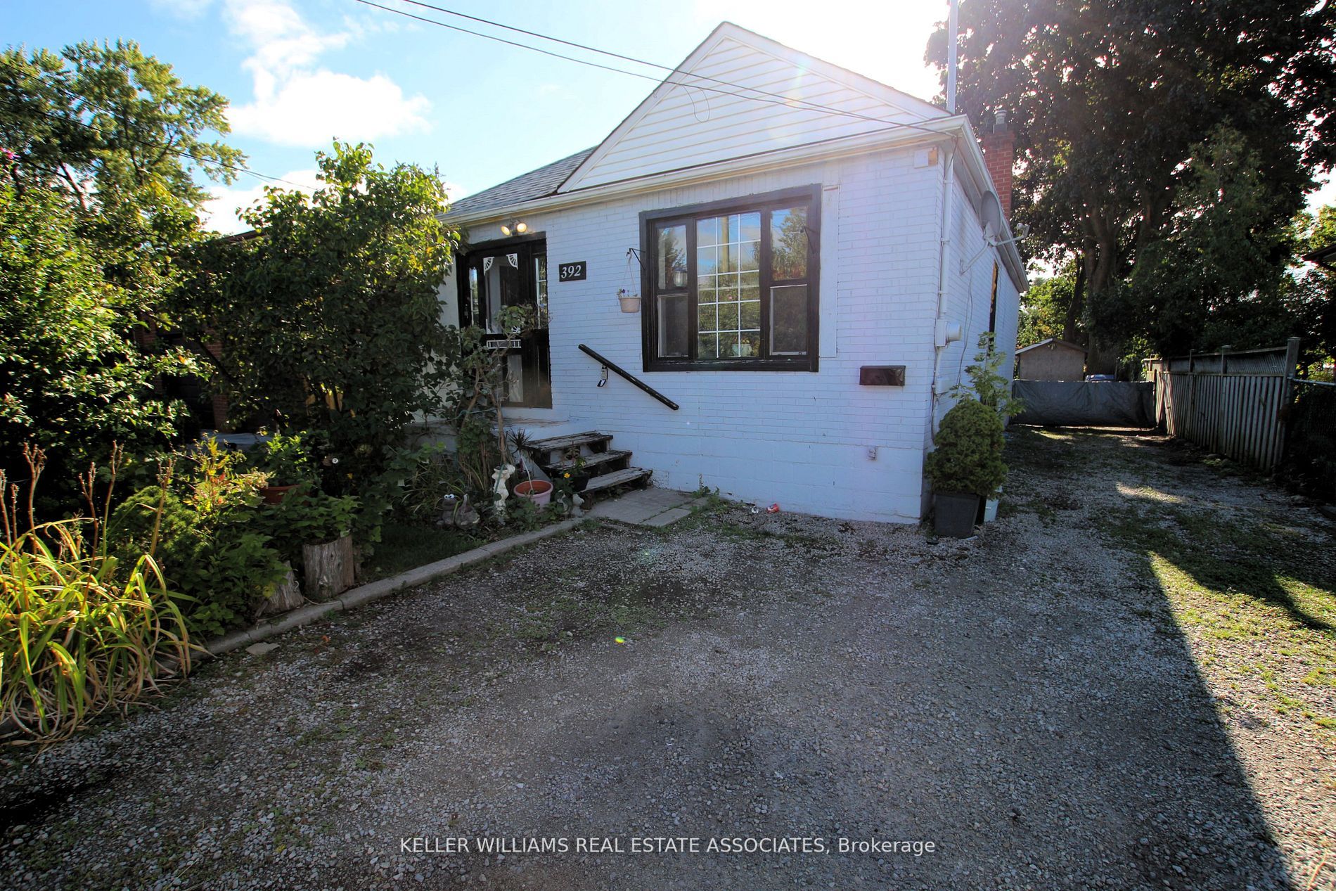 392 Marf Ave