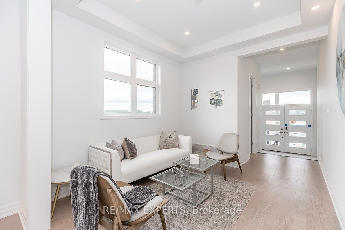 1376 Hydrangea Gardens