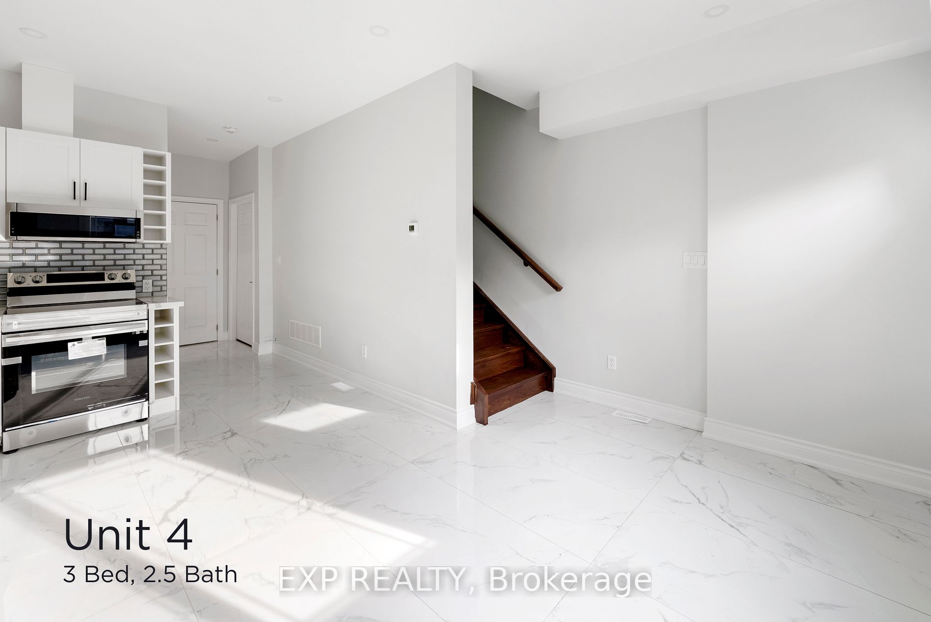 659 Roselaire Tr