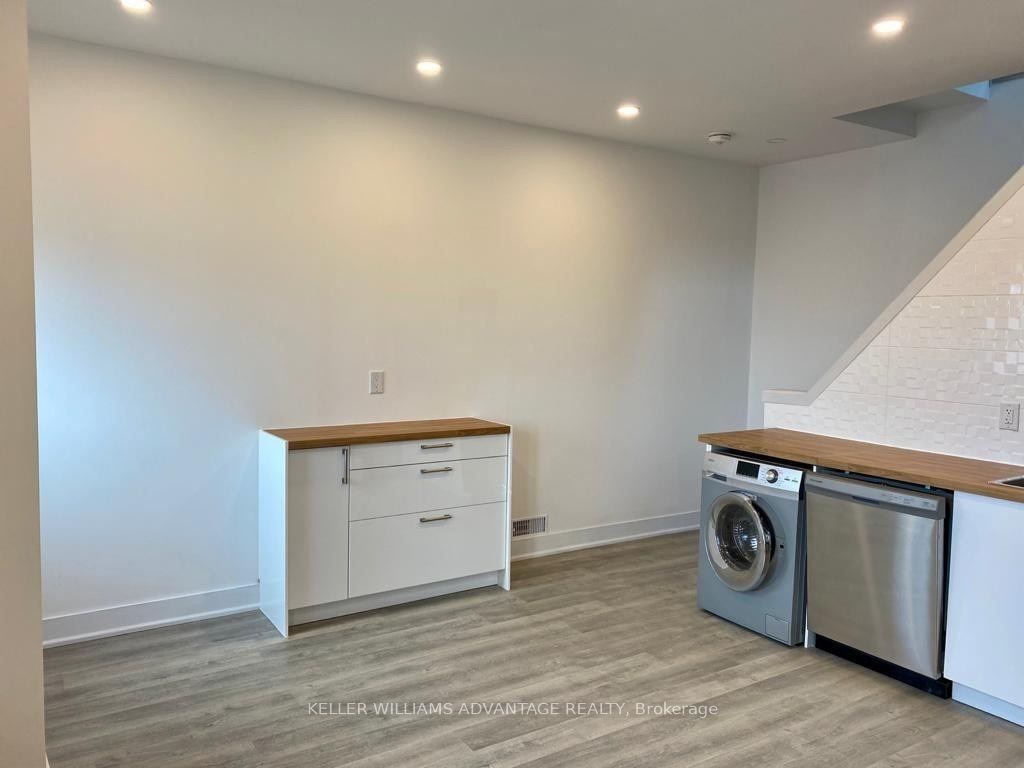154 Mulock Ave, #Unit A