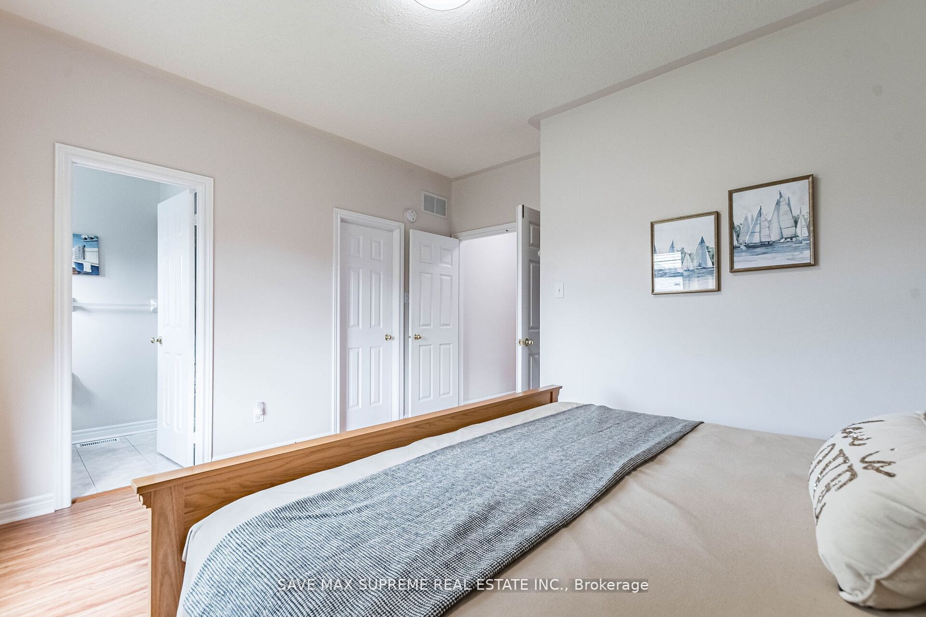 10 Kirkwood Crescent