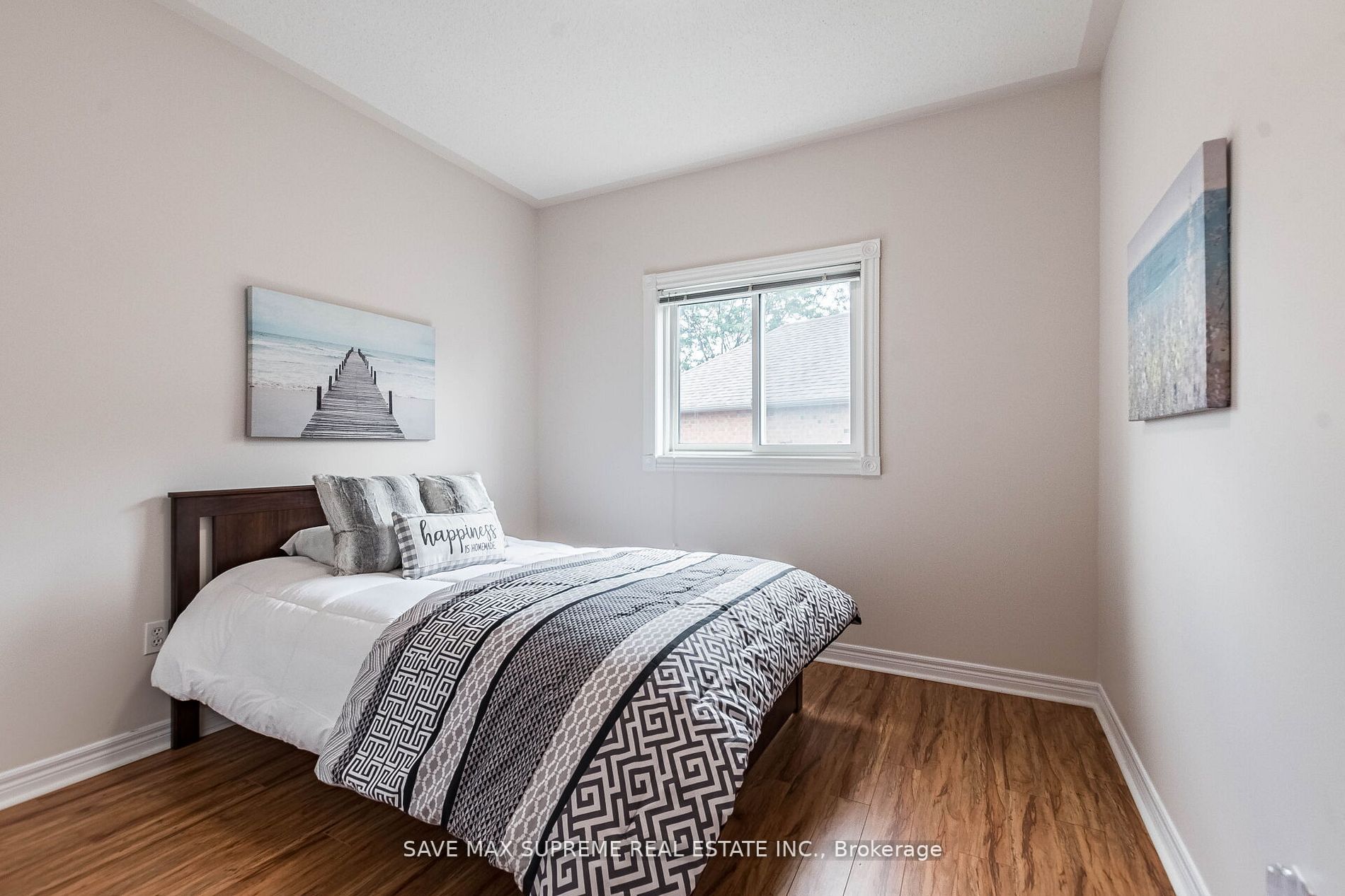 10 Kirkwood Crescent