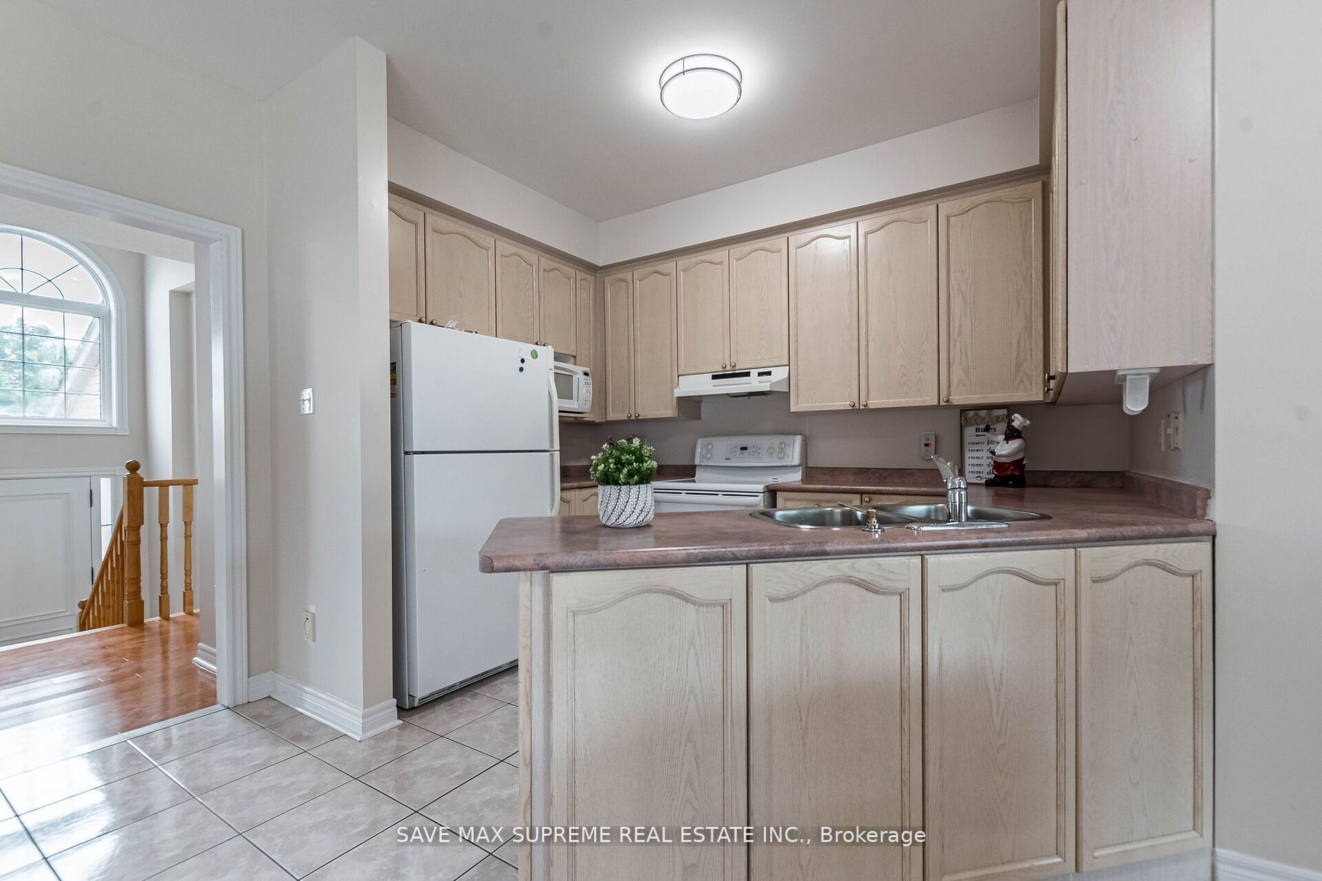 10 Kirkwood Crescent