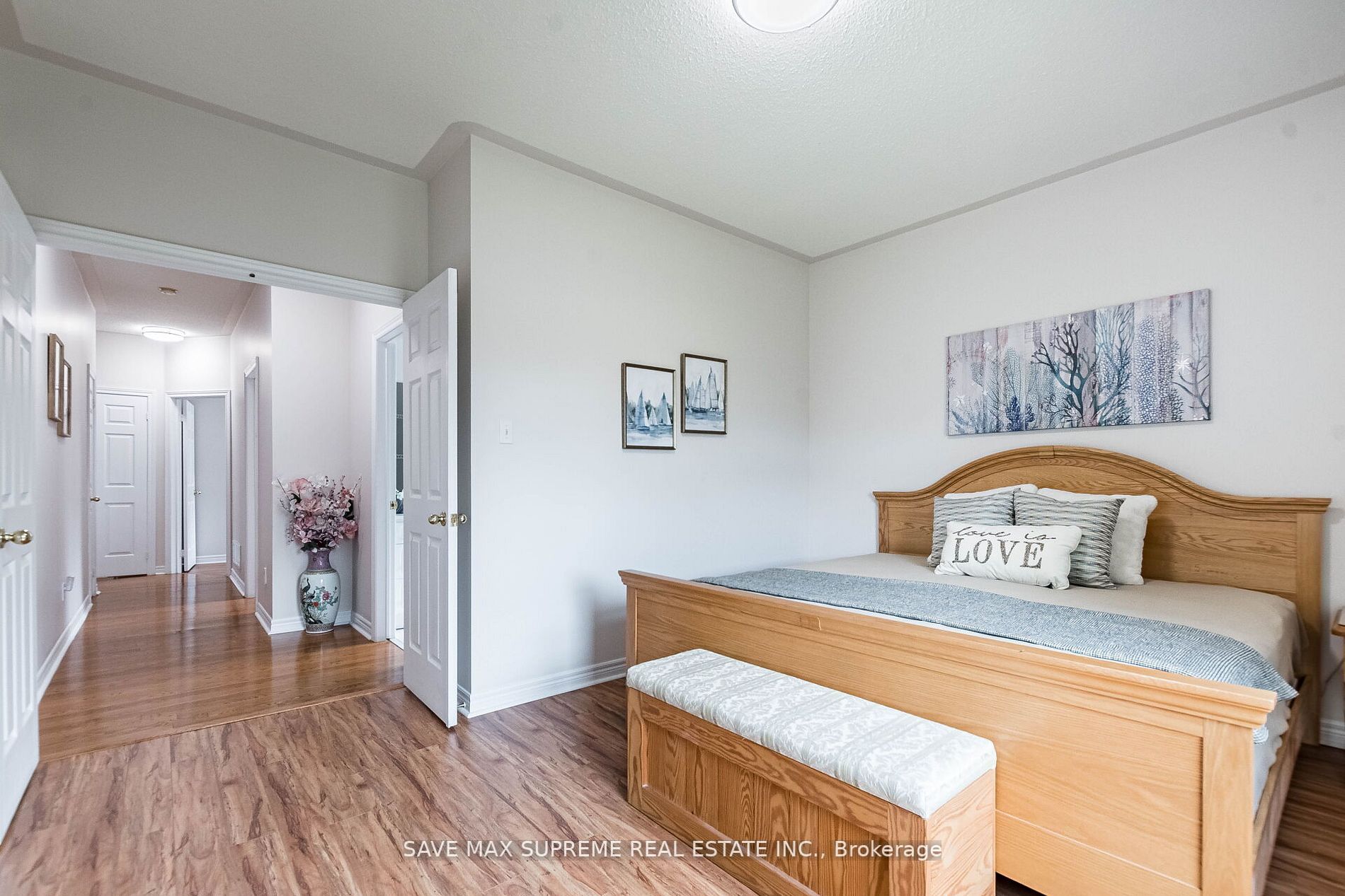 10 Kirkwood Crescent