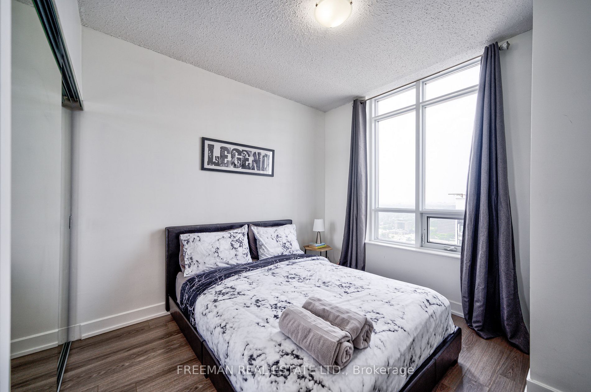 2 Eva Rd, #Ph23