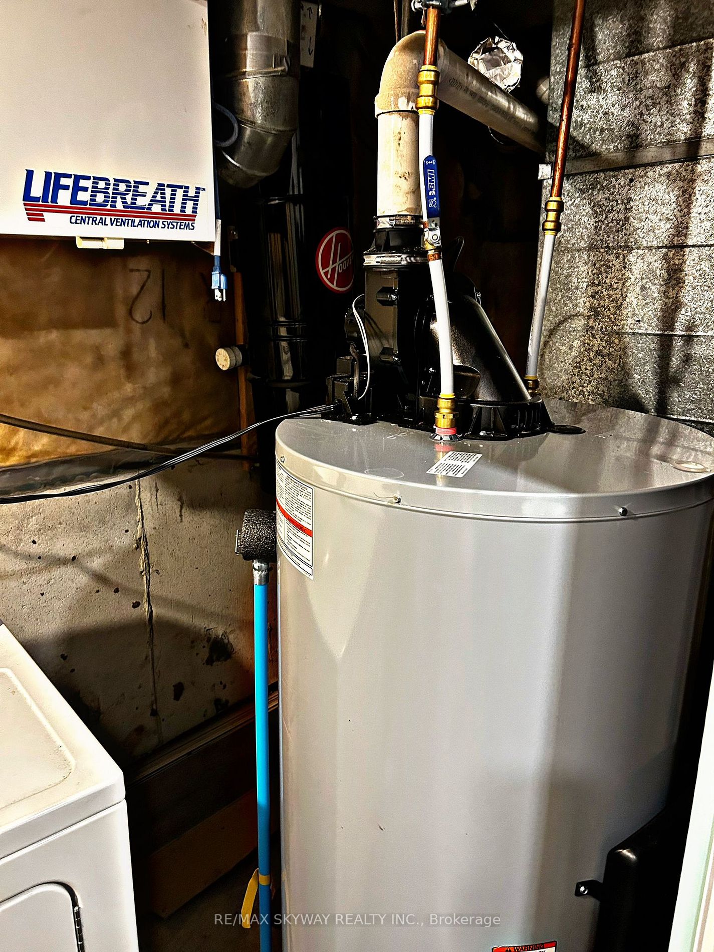 77 Stoneledge Circ N