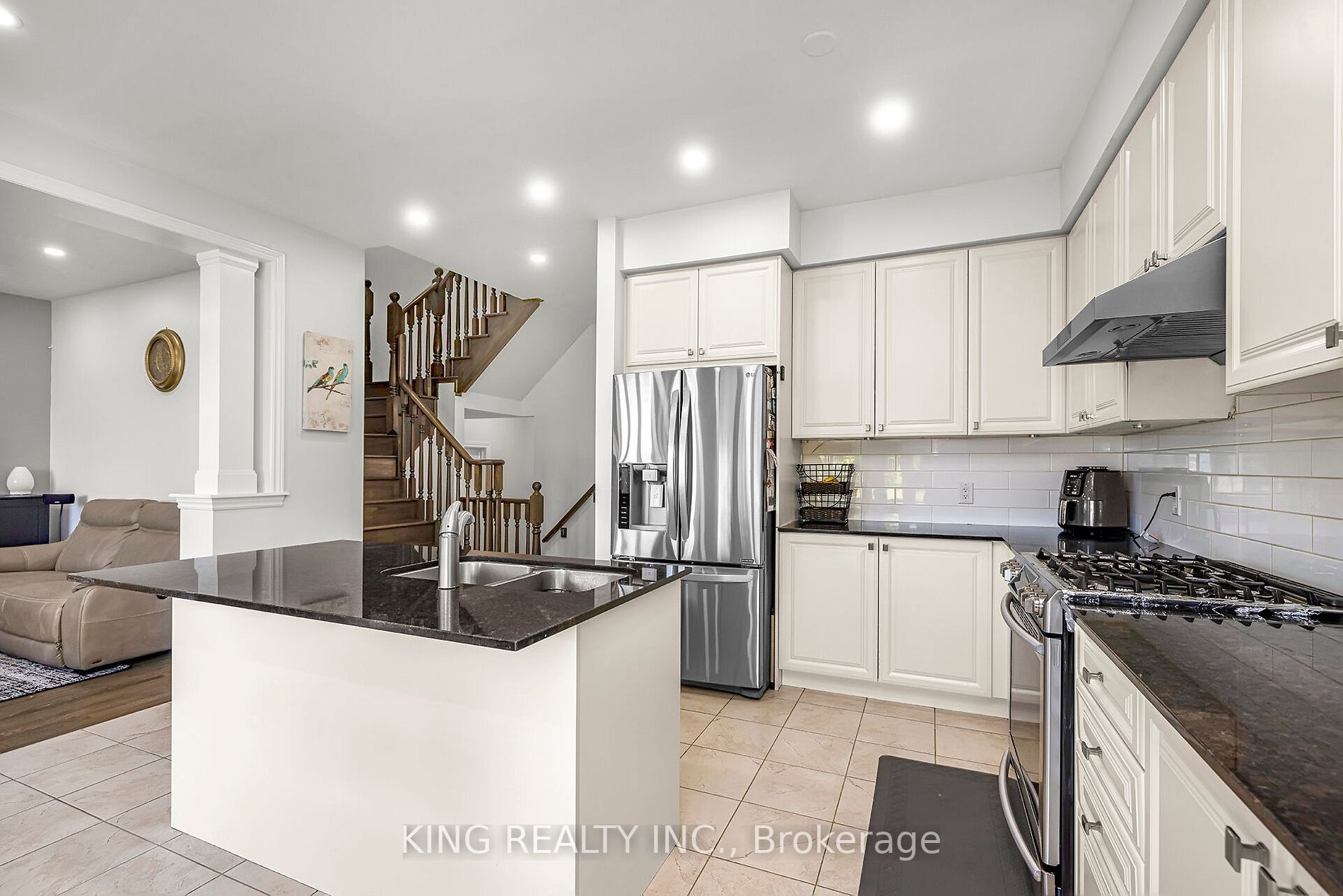 150 Newhouse Boulevard