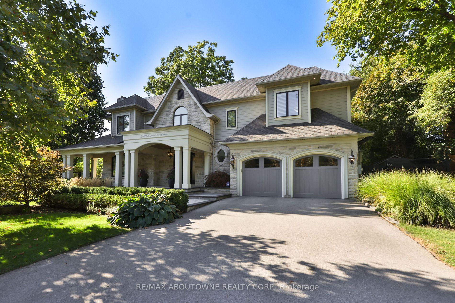 2015 Elmhurst Ave