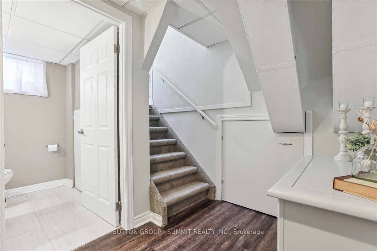 545 PARKSIDE Crescent