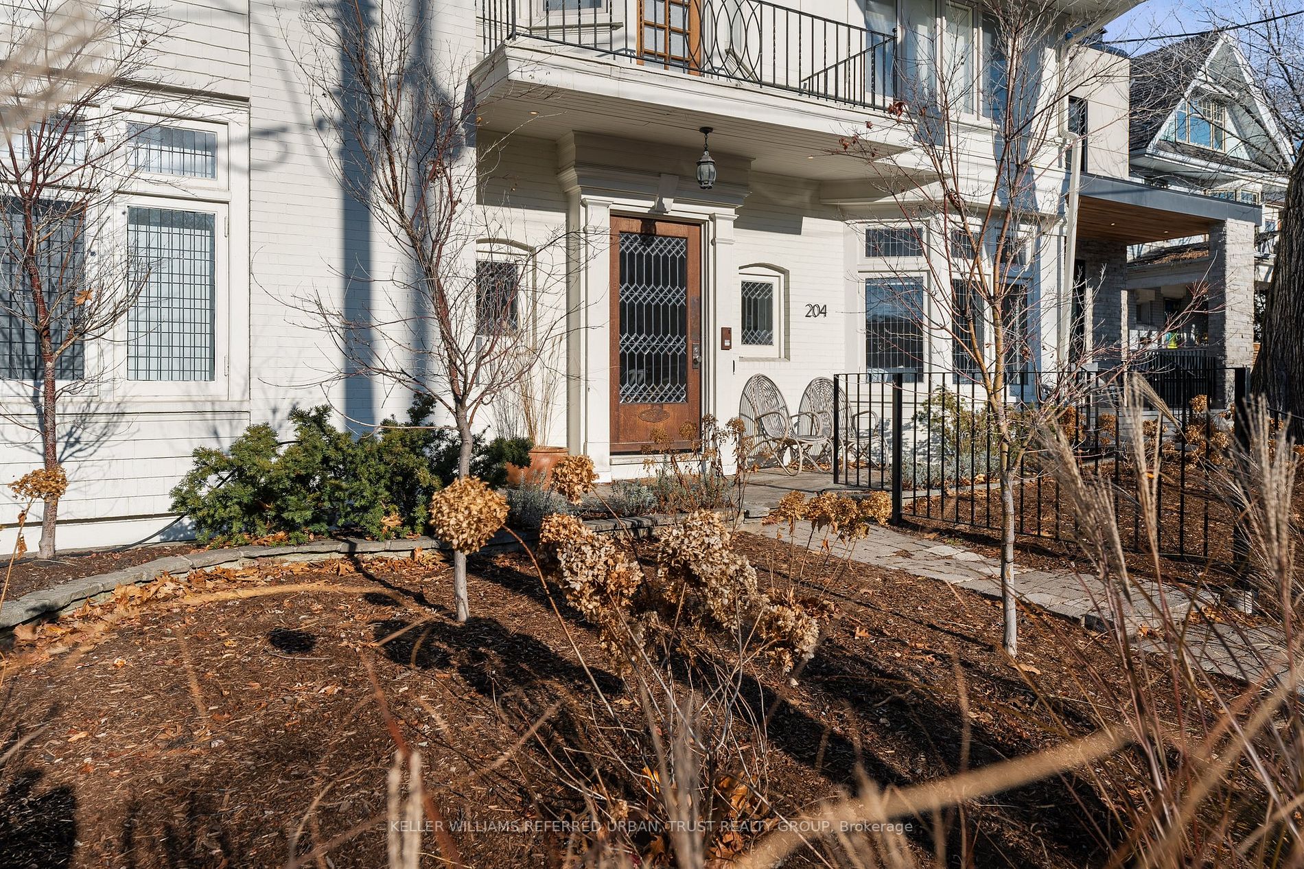 204 Howard Park Ave, #Main